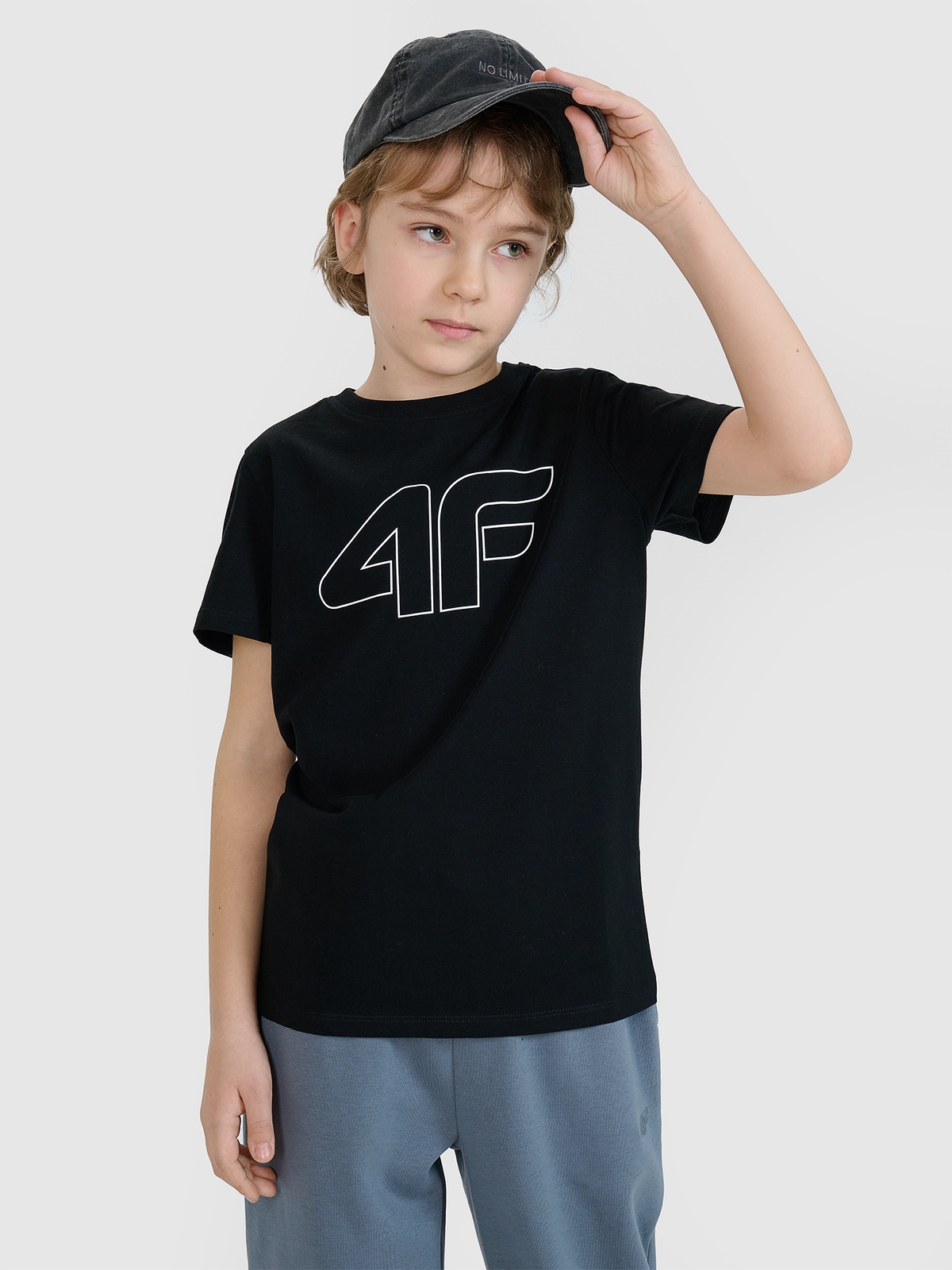 4F T-shirt regular z nadrukiem dziewczęcy - czarny 146 (10-11 lat)