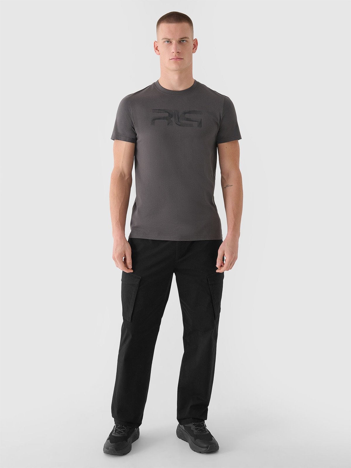 4F Spodnie casual cargo męskie 4F x Robert Lewandowski - czarne L