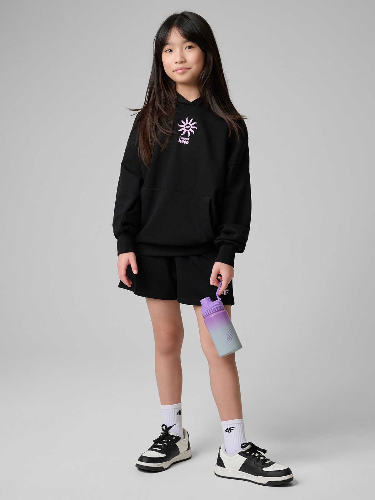 4F Spodenki dresowe dziewczęce - czarne 140 (9-10 lat)