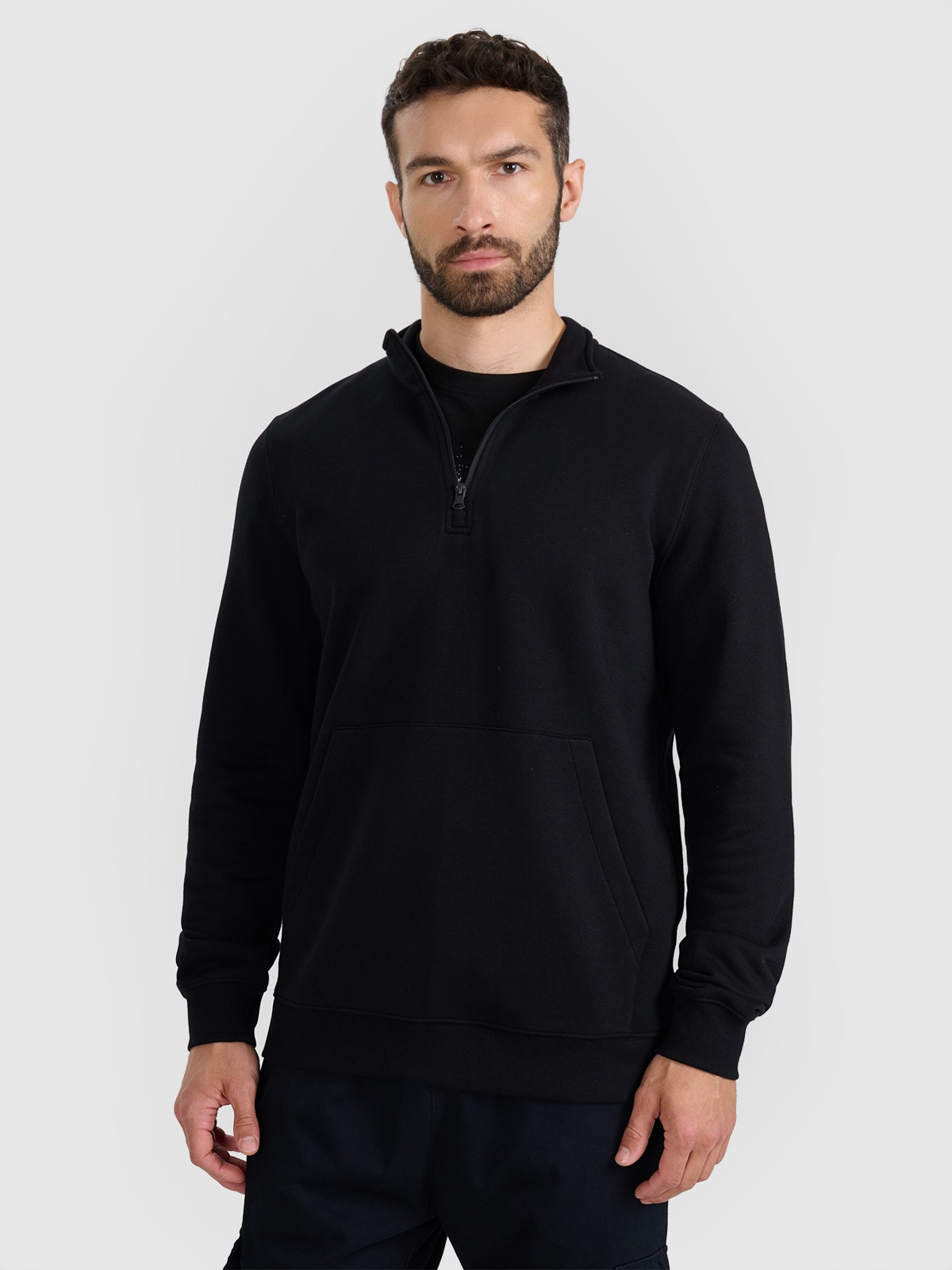 4F Bluza dresowa nierozpinana bez kaptura męska - czarna XL