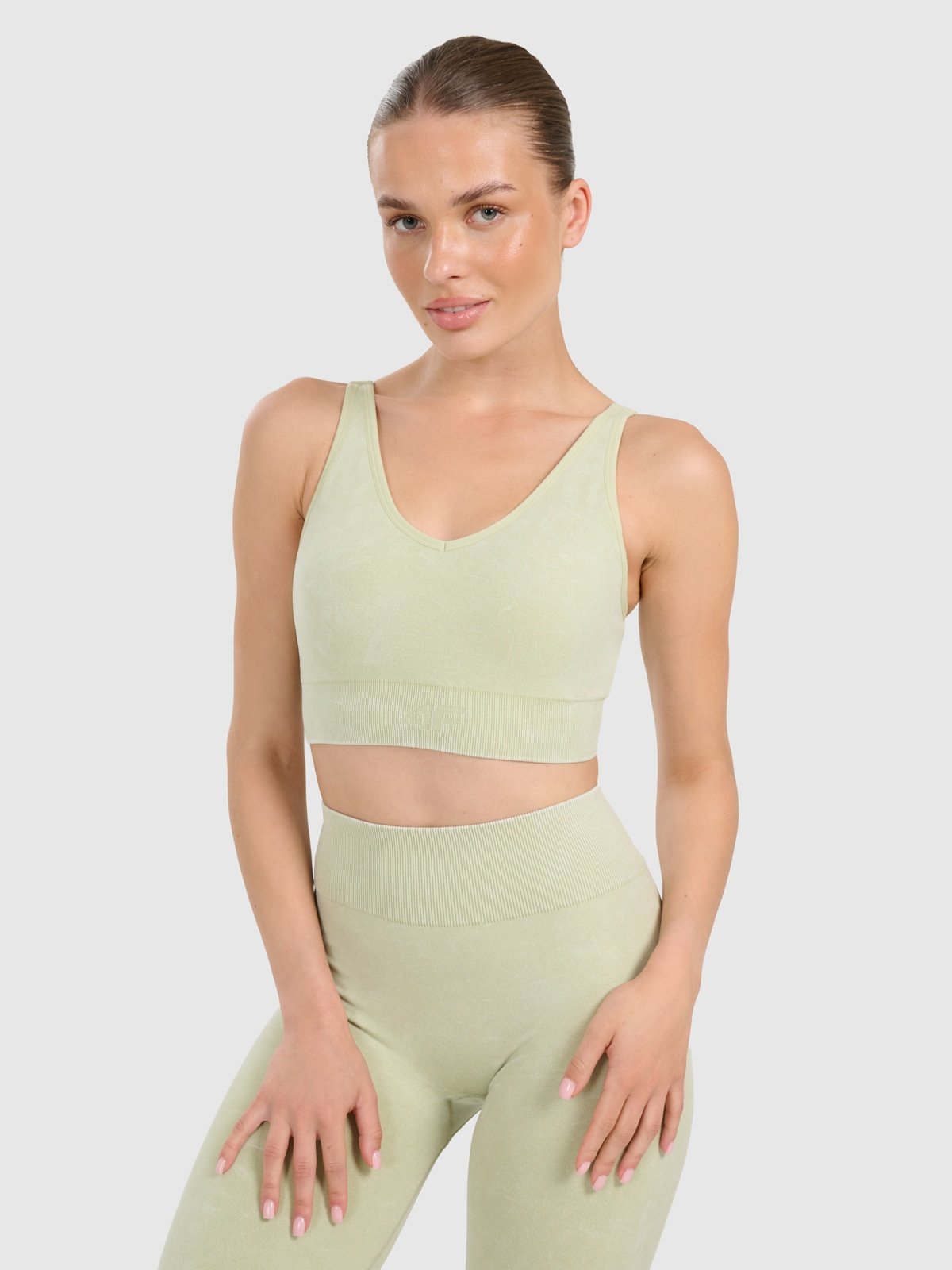 4F Biustonosz do jogi i pilatesu ze średnim wsparciem damski - zielony M/L