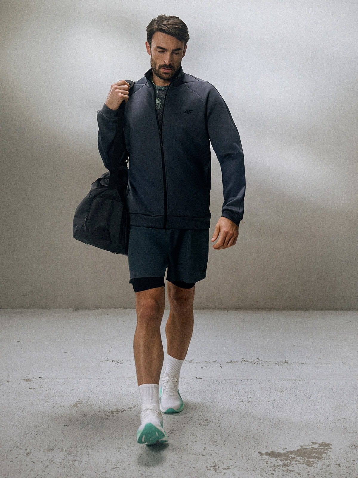 4F Bluza treningowa regular bez kaptura męska - szara M