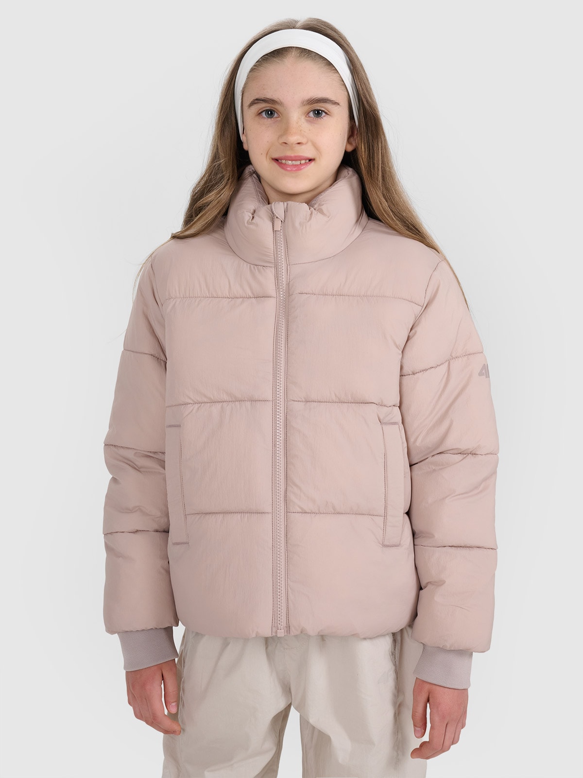 4F Kurtka puchowa z wypełnieniem syntetycznym dziewczęca - brązowa 122 (6-7 lat)