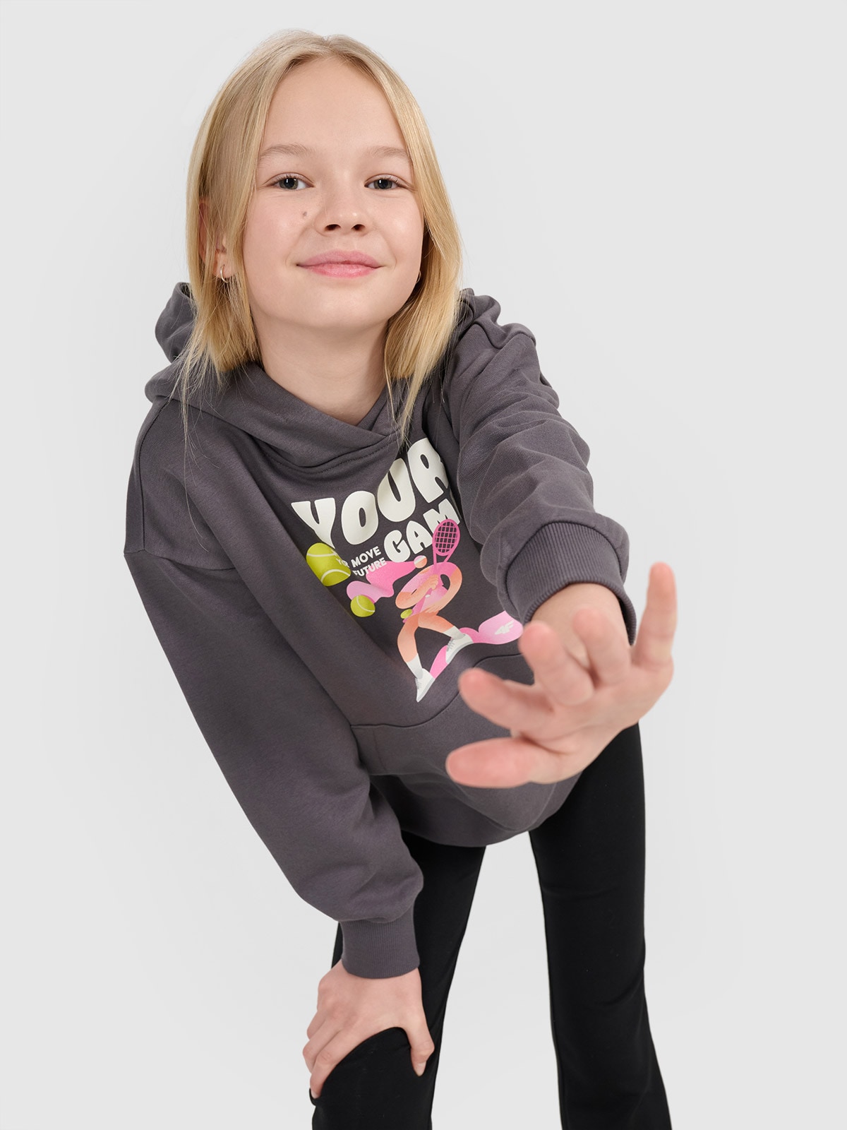 4F Bluza dresowa nierozpinana z kapturem dziewczęca - szara 128 (7-8 lat)