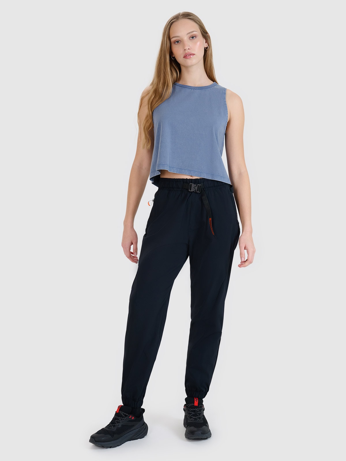 4F Spodnie casual damskie - czarne XL