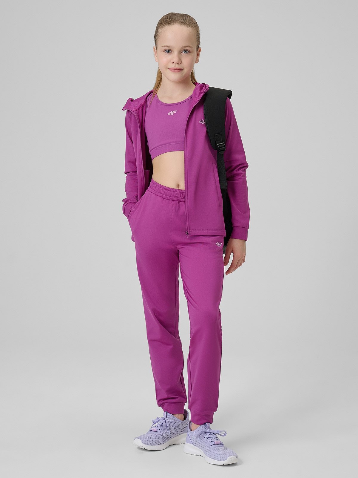 4F Spodnie sportowe joggery dziewczęce - różowe 146/152 (10-12 lat)
