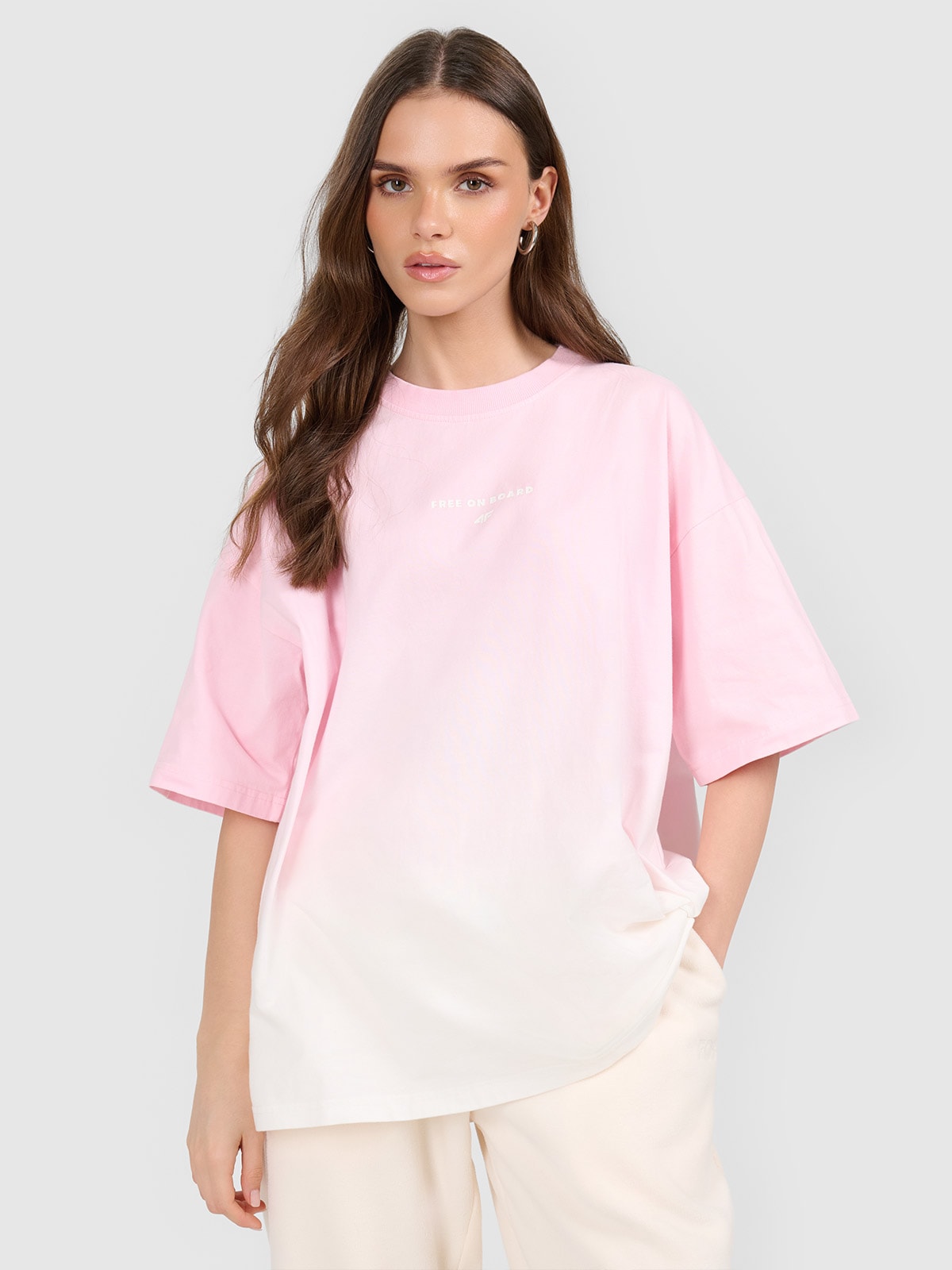 4F T-shirt loose z nadrukiem damski - różowy S