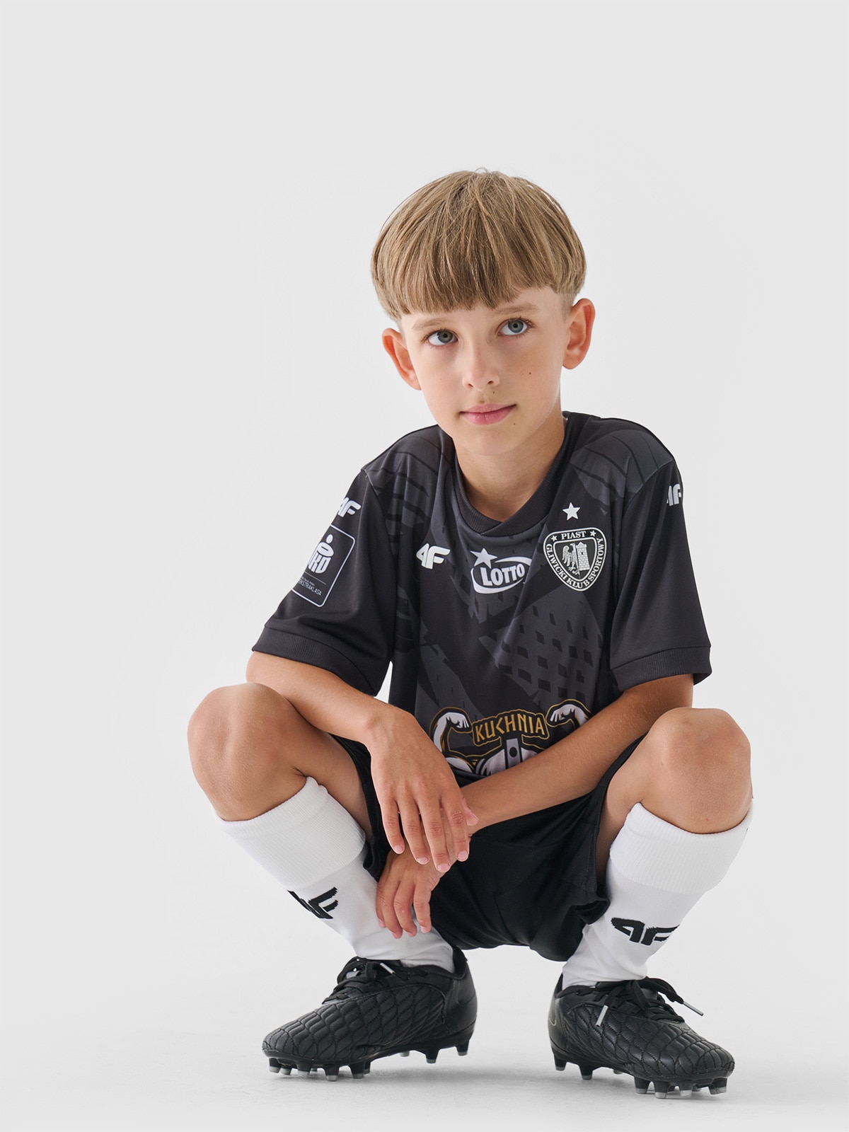 4F Trzecia koszulka klubowa z sezonu 2024/25 chłopięca 4F x Piast Gliwice - multikolor 134/140 (8-10 lat)