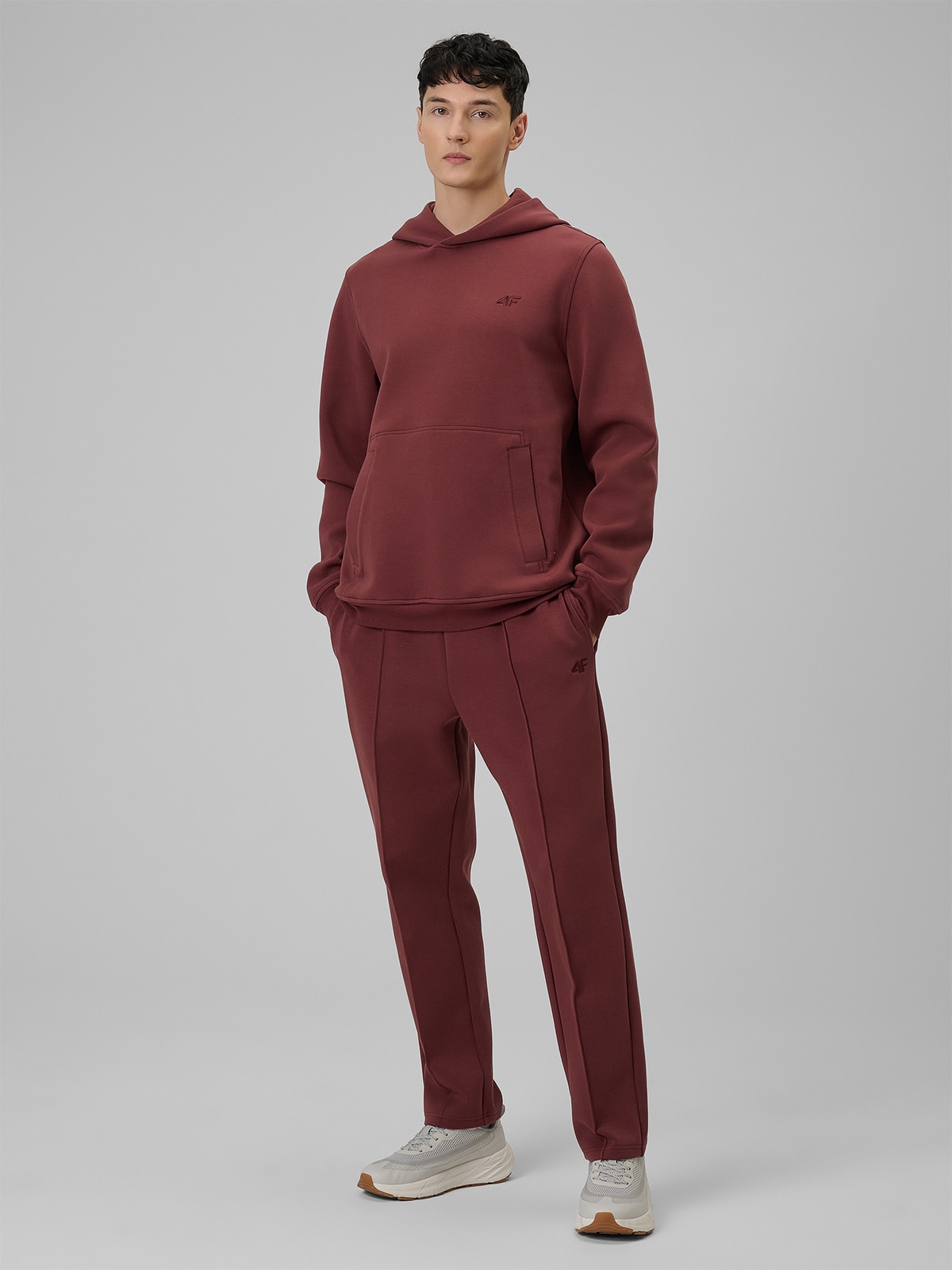4F Spodnie dresowe męskie - burgundowe XL