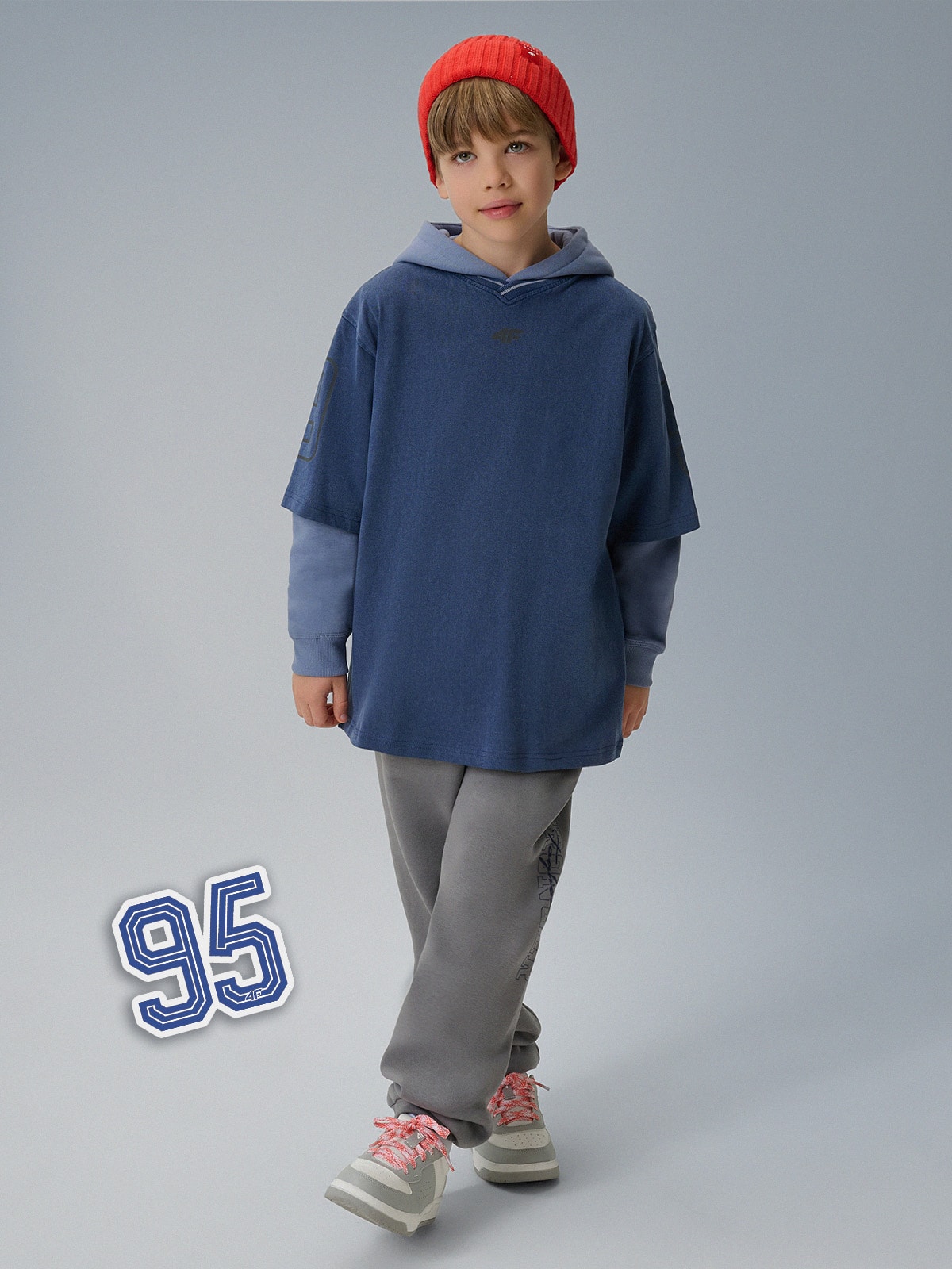 4F Spodnie dresowe joggery chłopięce - szare 140 (9-10 lat)