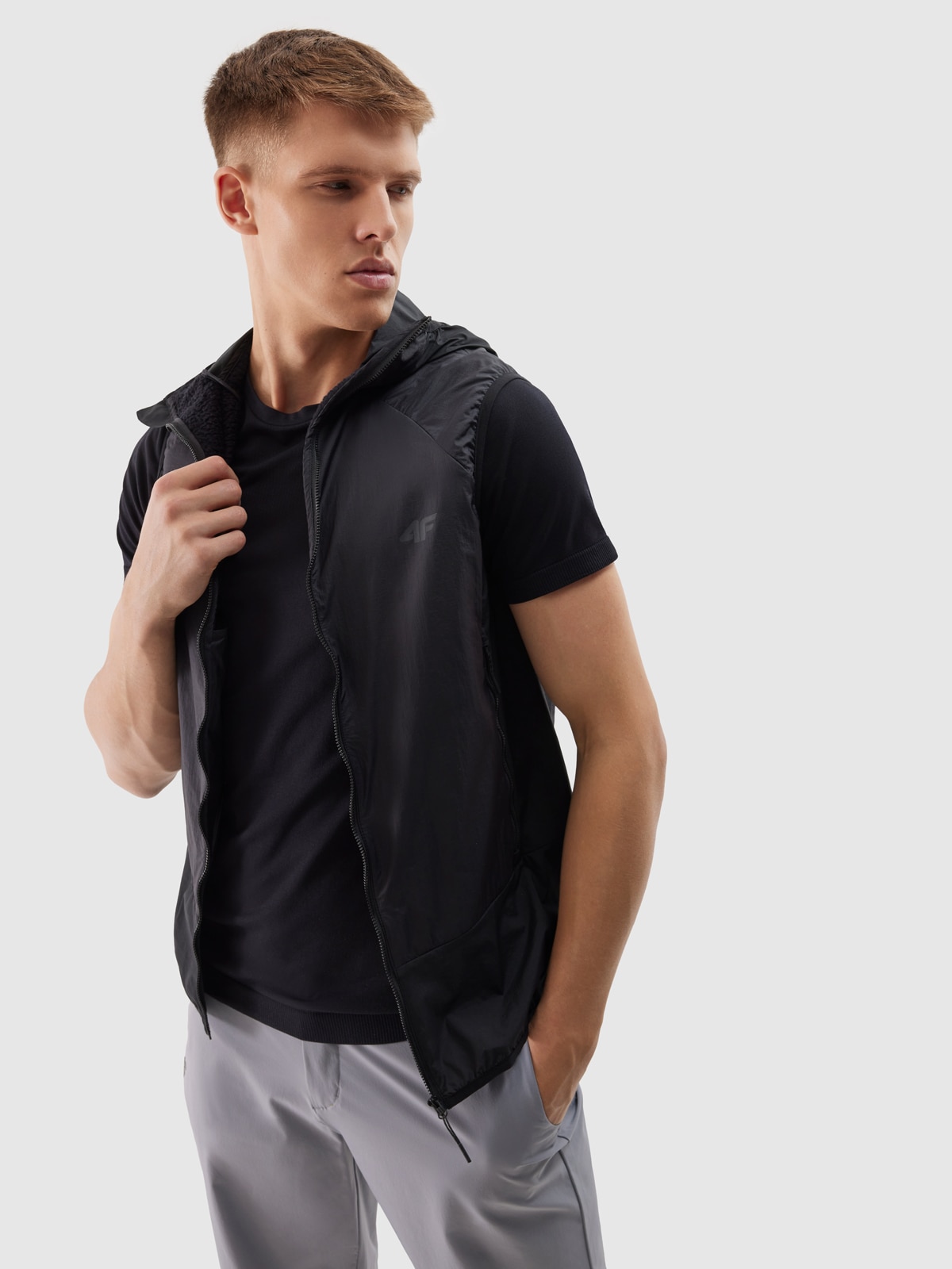 4F Bezrękawnik puchowy trekkingowy z wypełnieniem PrimaLoft Active męski - szary 3XL