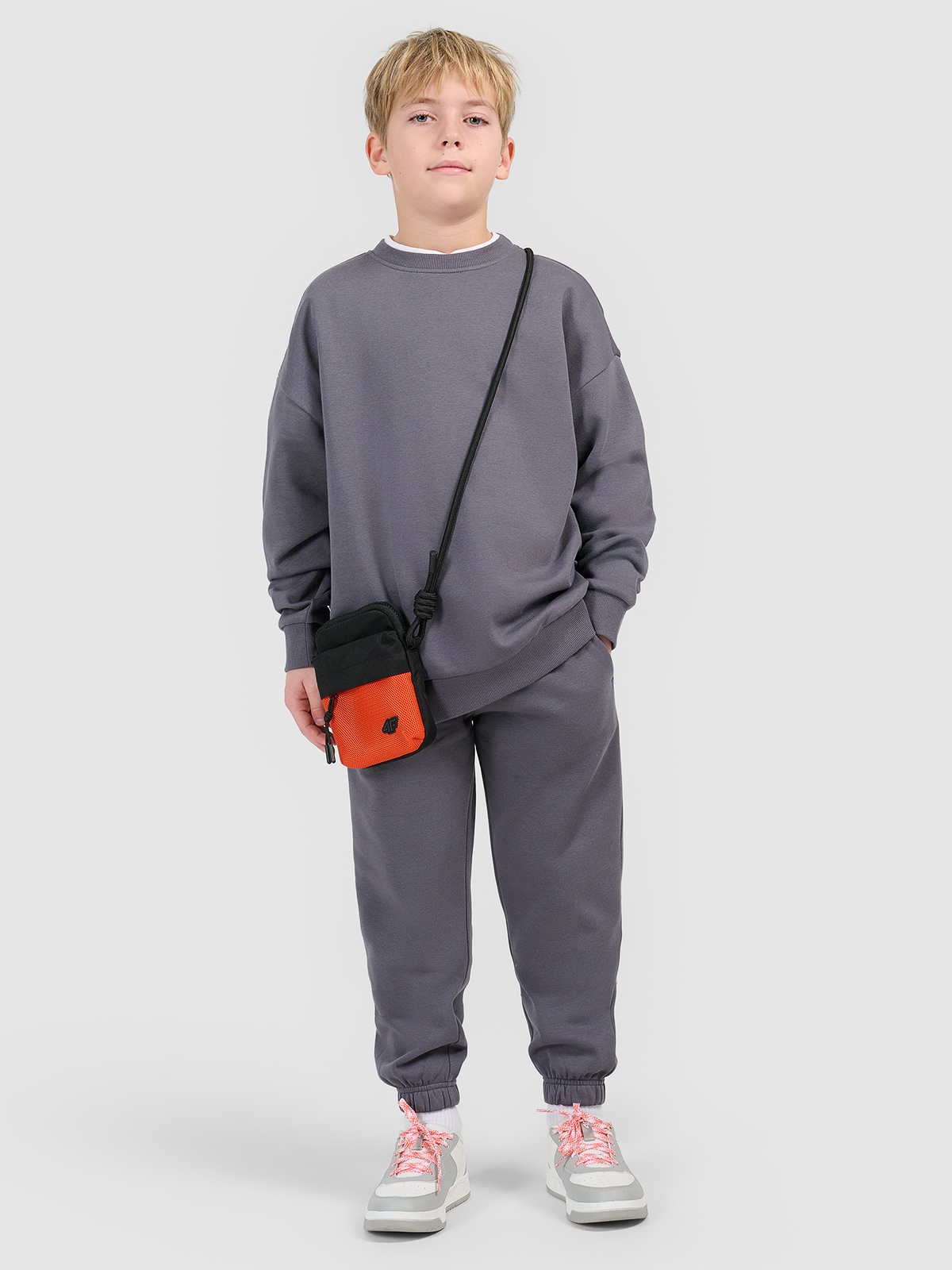 4F Komplet dresowy chłopięcy - szary 122/128 (6-8 lat)