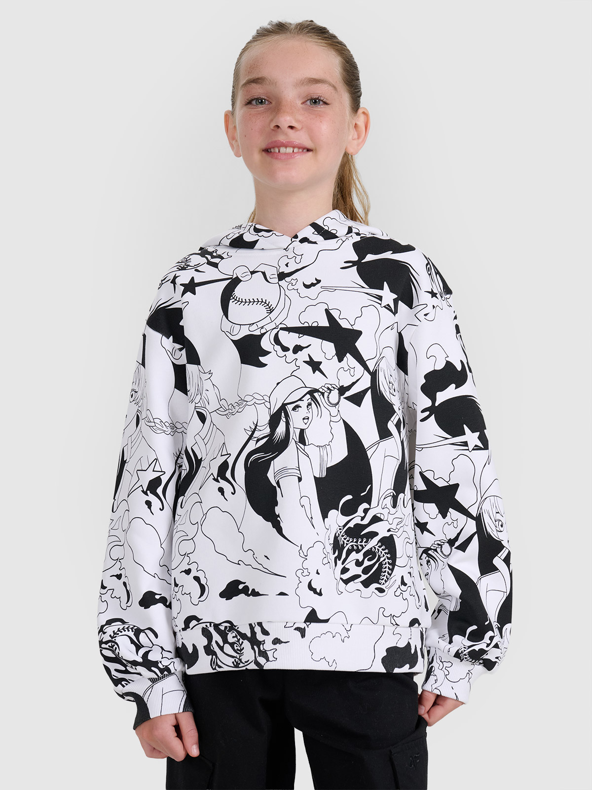 4F Bluza dresowa nierozpinana z kapturem dziewczęca - biała 128 (7-8 lat)