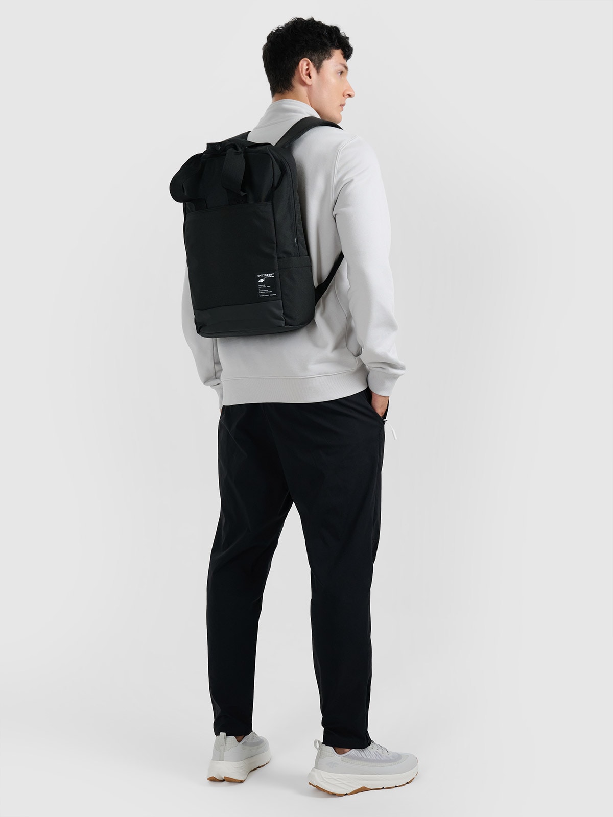 4F Plecak miejski (15 L) z kieszenią na laptop - czarny Uniwersalny