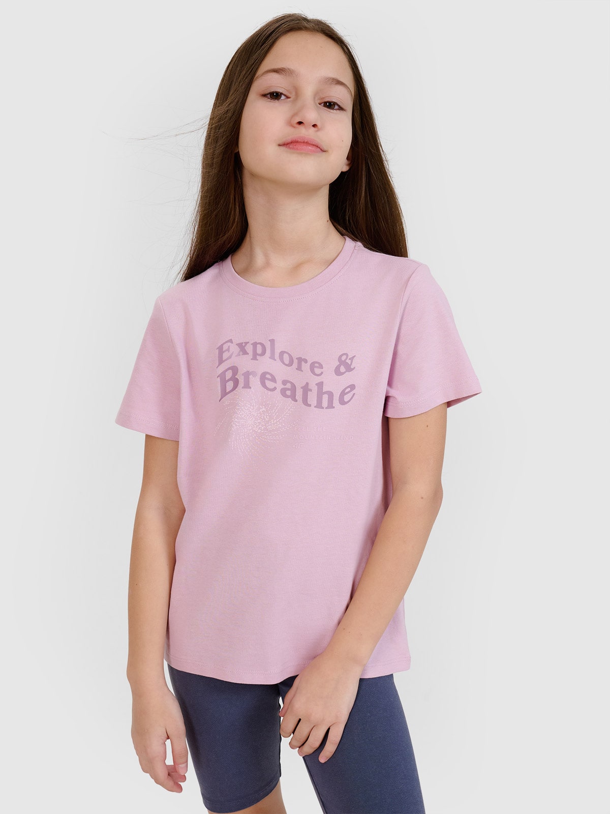 4F T-shirt regular z nadrukiem dziewczęcy - fioletowy 140 (9-10 lat)