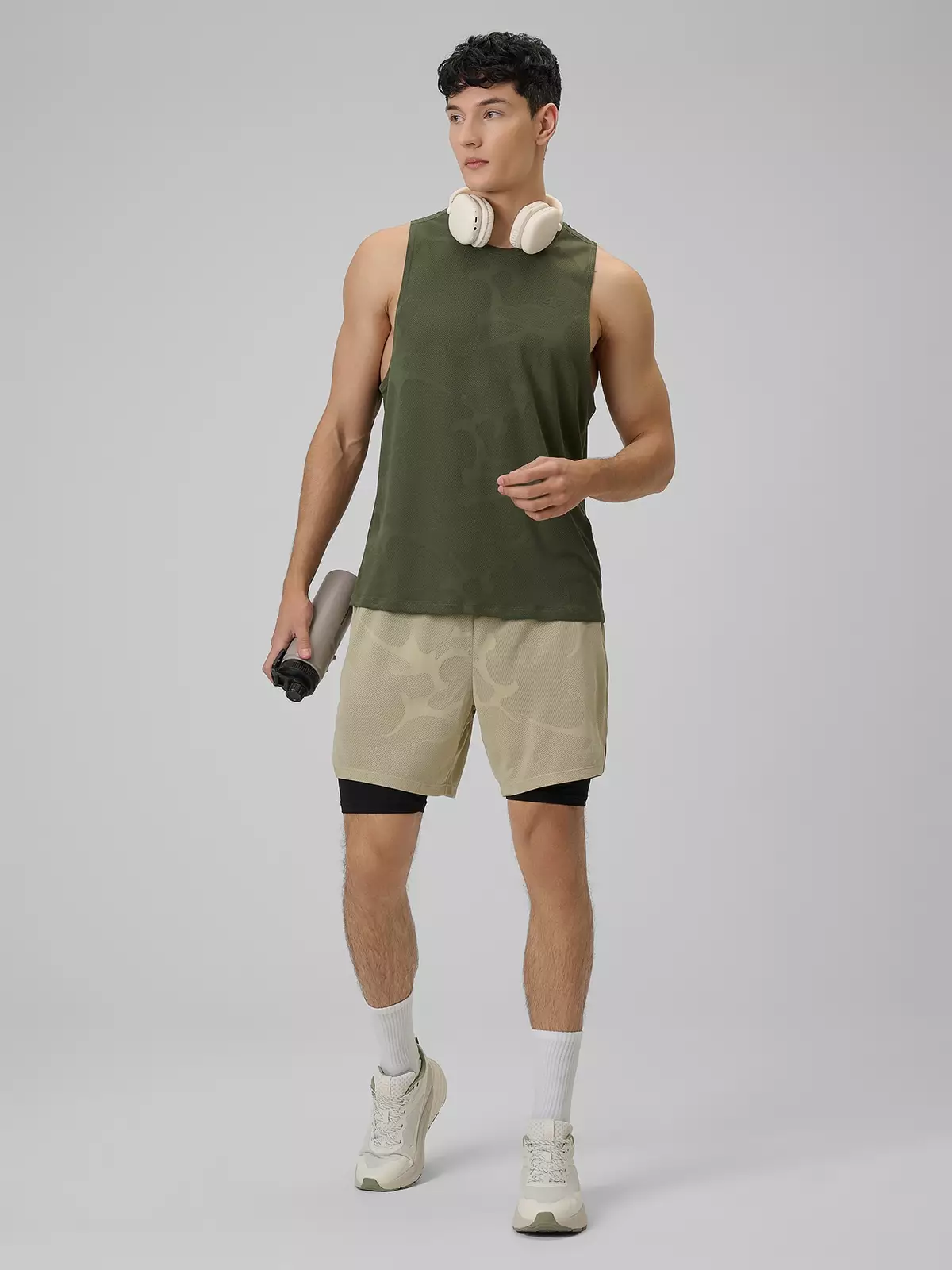 Чоловічі швидковисихаючі тренувальні шорти - бежеві