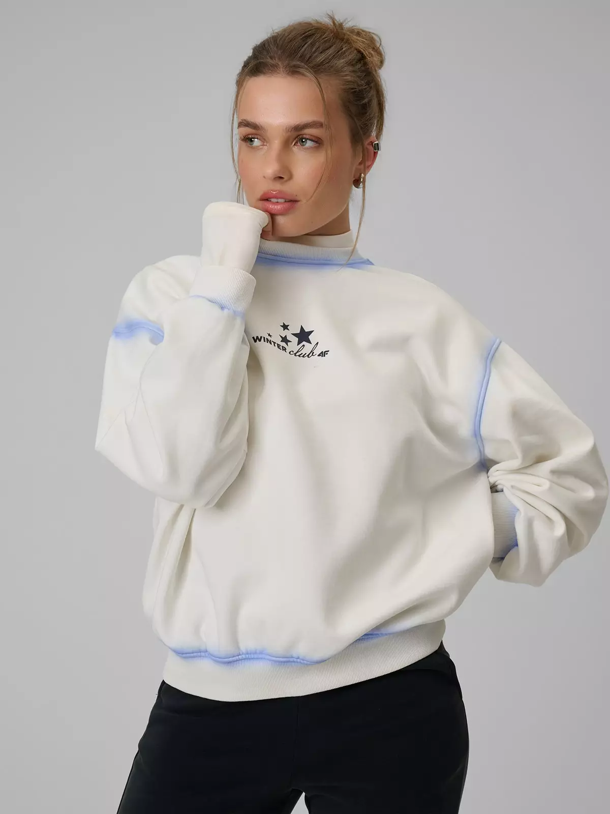 Жіночий спортивний худі regular без капюшона - білий