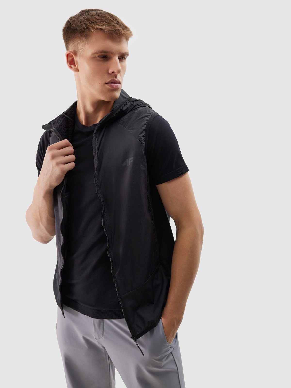 Чоловіча трекінгова жилетка з наповненням PrimaLoft Active - сірий