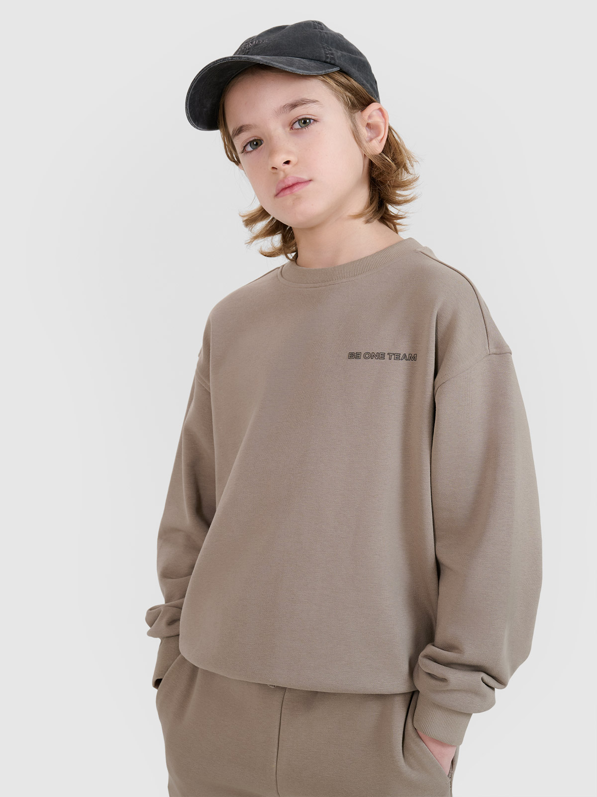 Спортивна кофта для хлопців без капюшона - бежева