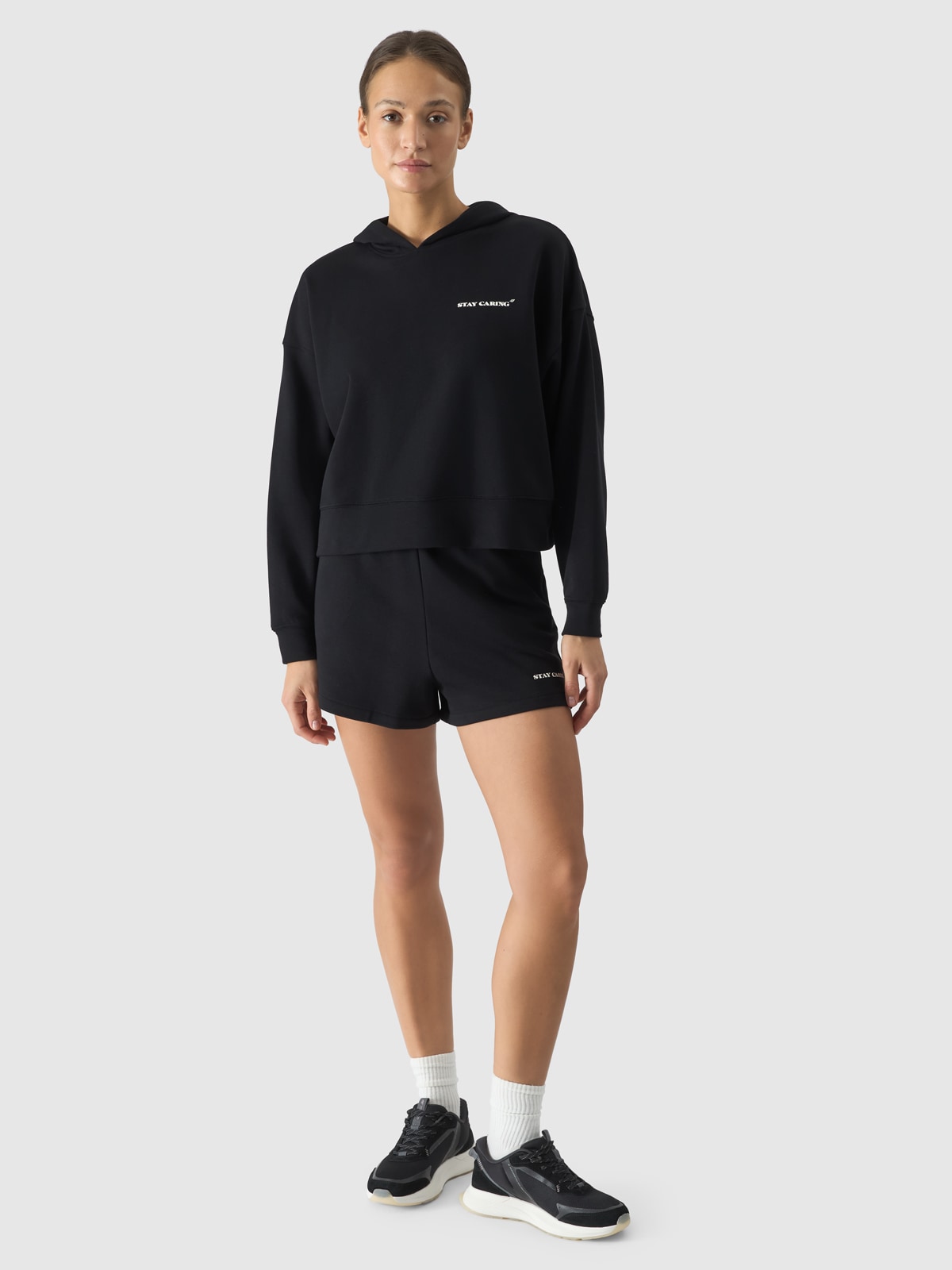 Жіночі спортивні шорти - чорний