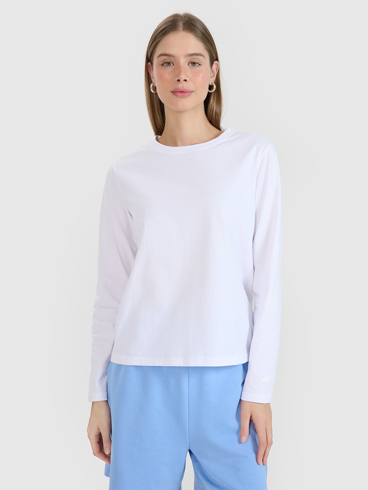 Жіночий однотонний лонгслів oversize - білий