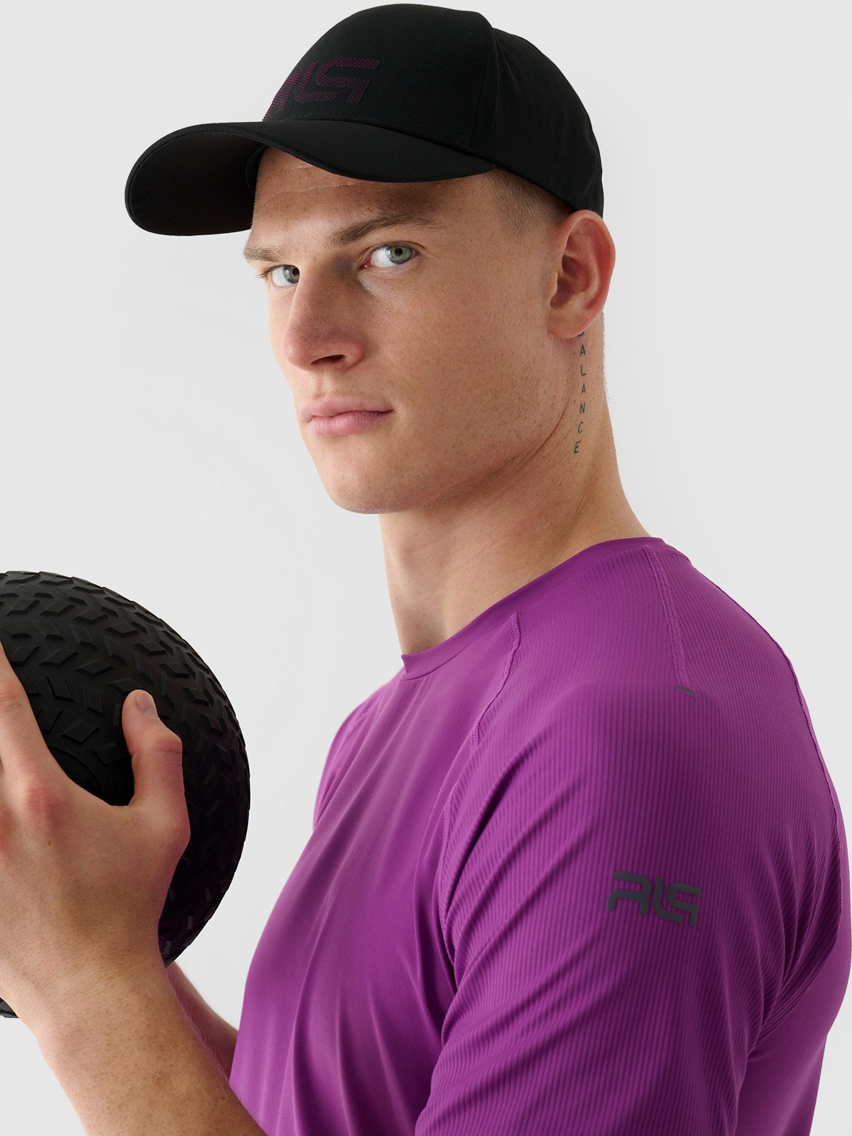 Чоловіча кепка 4F x Robert Lewandowski - чорний