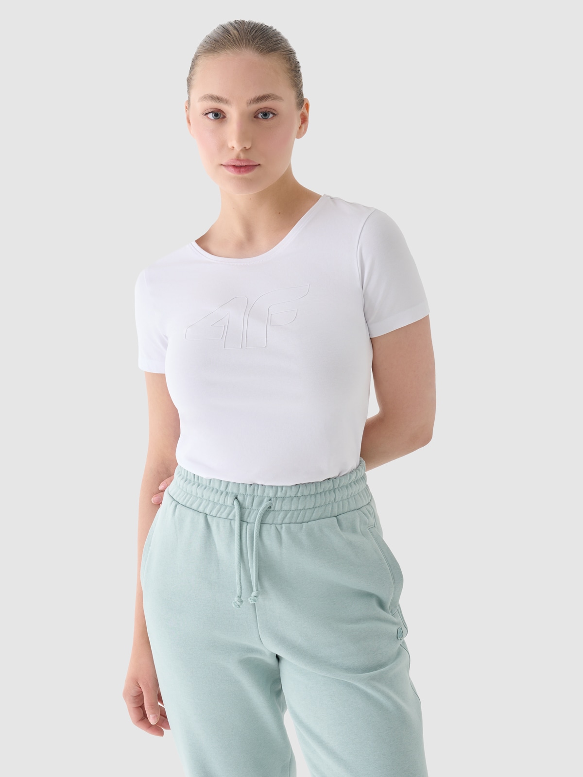 Жіноча футболка slim з принтом - білий