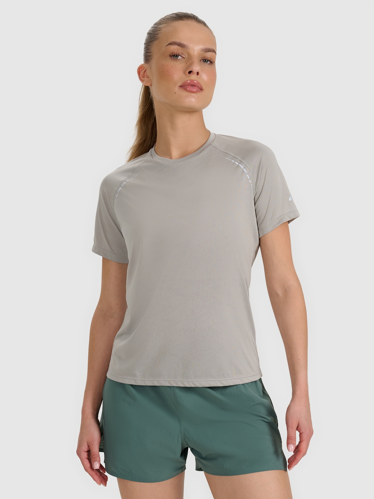 Футболка для бігу regular швидковисихаюча жіноча - сіра