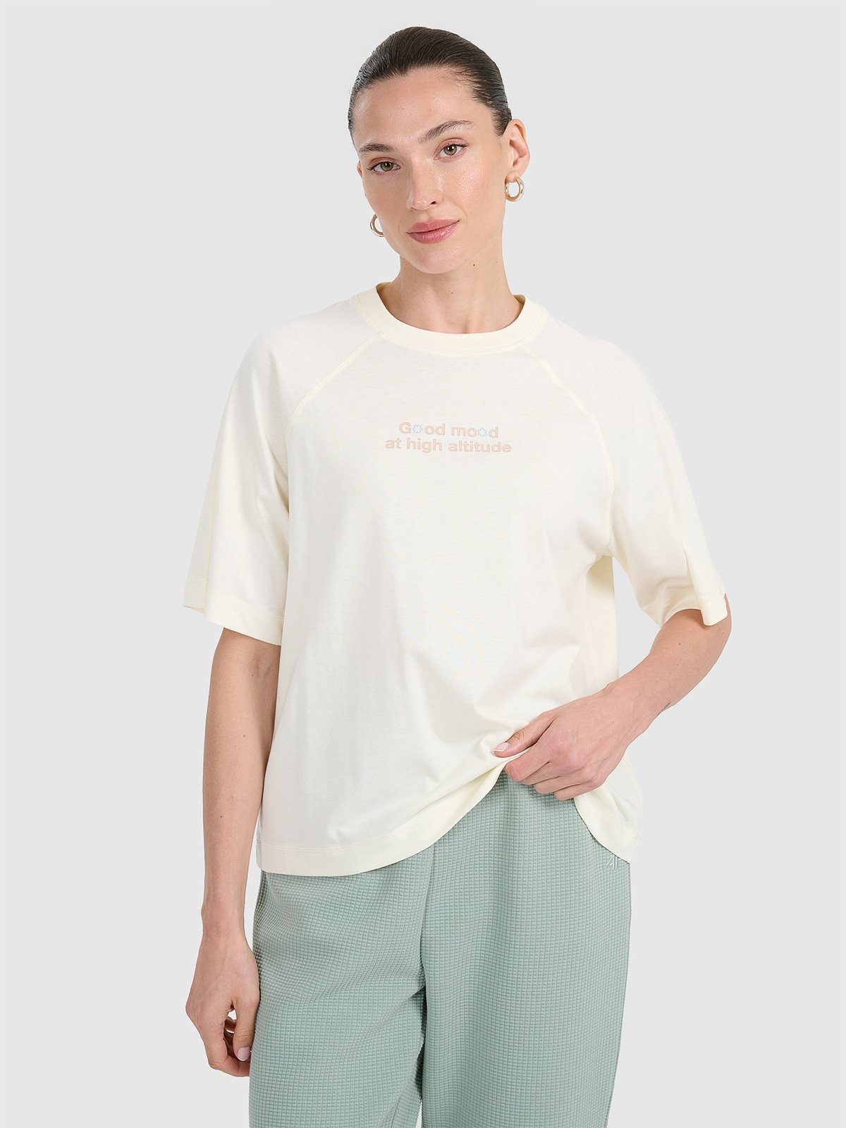 Жіноча oversize футболка з принтом - біла