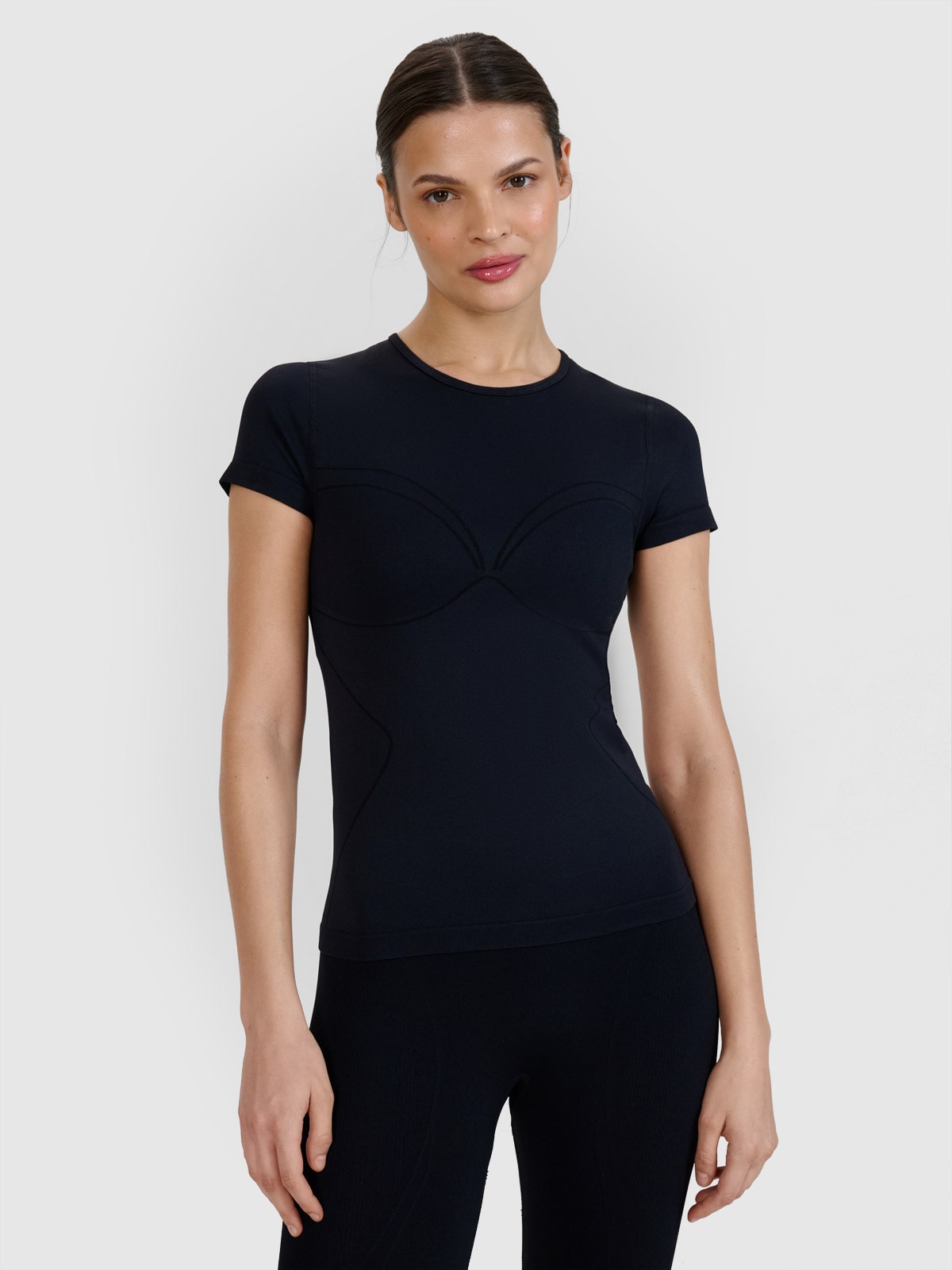 Жіноча швидковисихаюча футболка slim для йоги - чорна