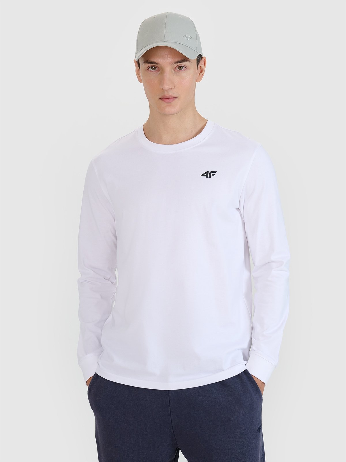 Чоловічий однотонний лонгслів regular - білий