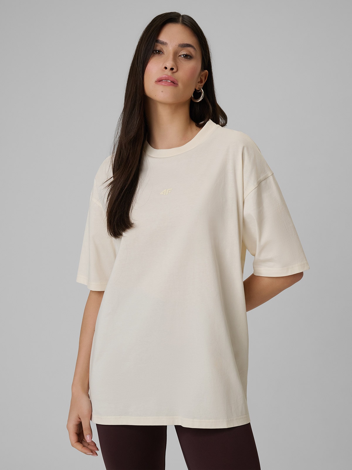 Жіноча футболка loose однотонна - бежевий