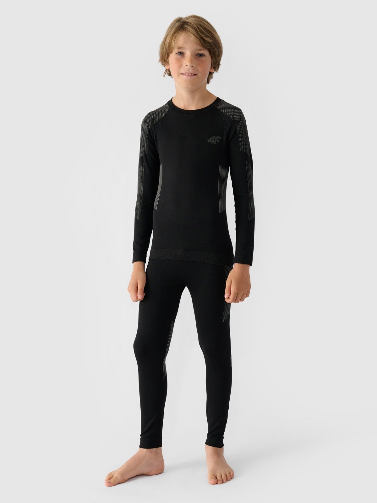 Комплект безшовної термобілизни для хлопчиків - чорний