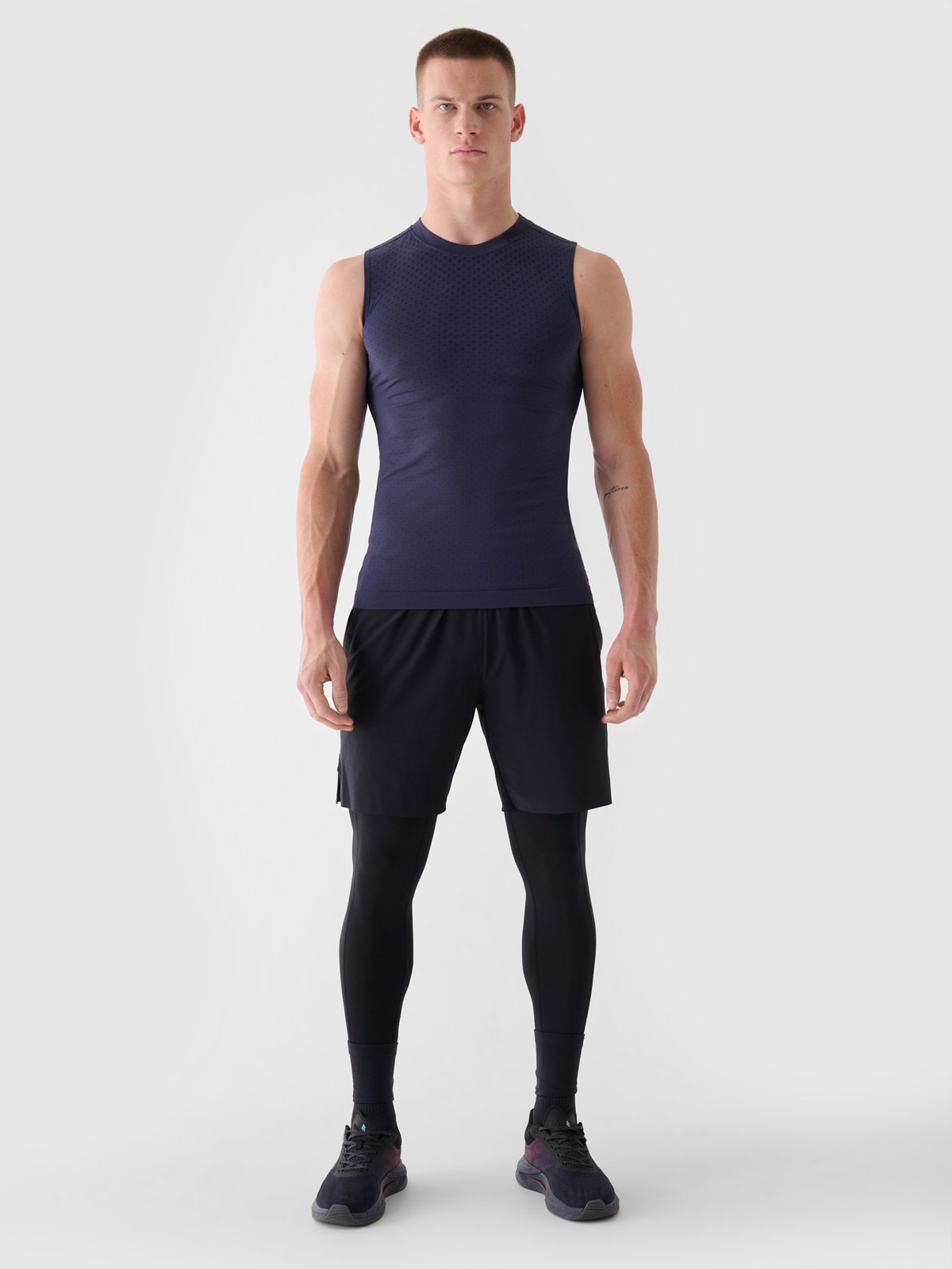 Чоловічі швидковисихаючі шорти для тренувань 4F x Robert Lewandowski - чорний