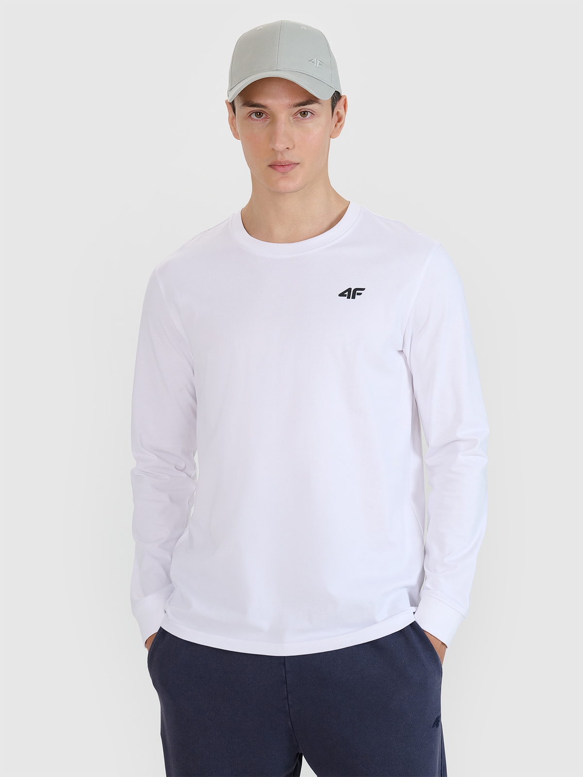 Чоловічий однотонний лонгслів regular - білий