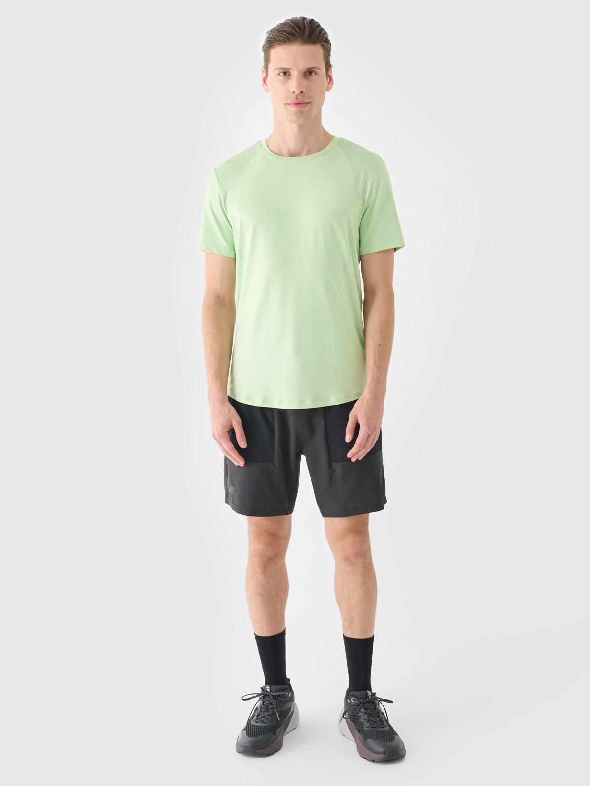 Чоловічі швидковисихаючі шорти regular для тренувань - сірий