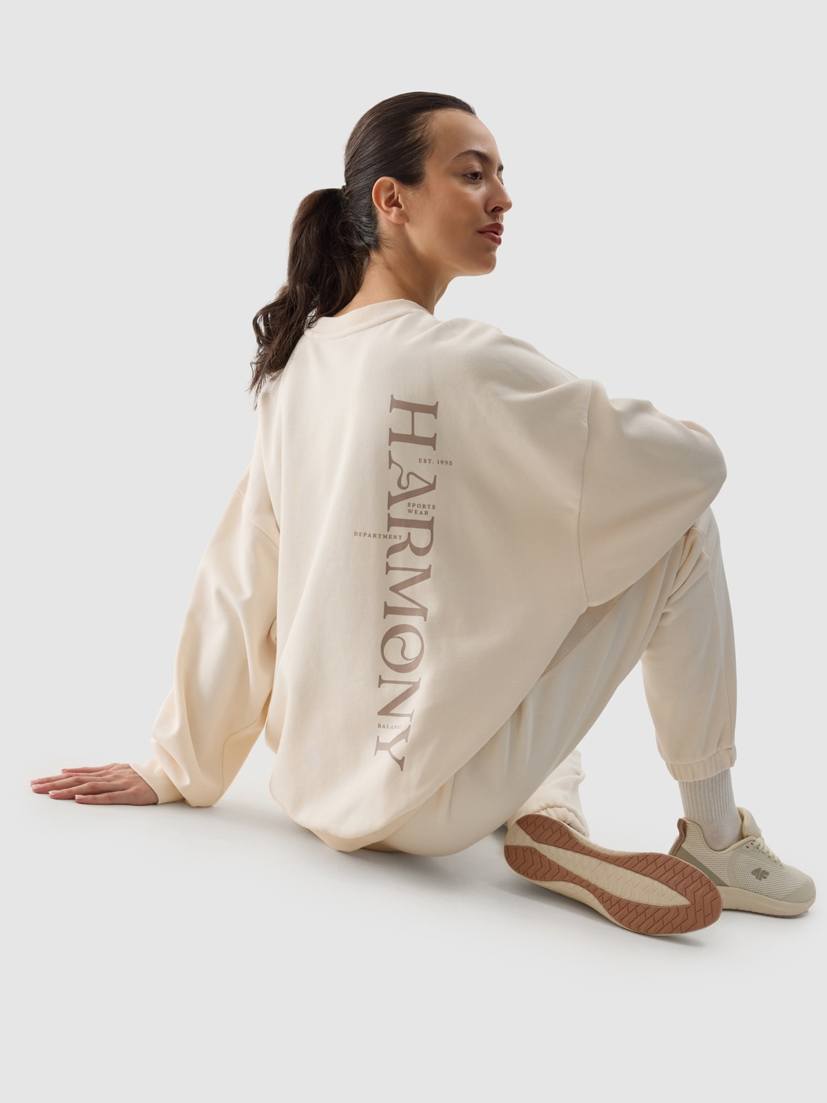 Жіночий спортивний світшот oversize - кремовий