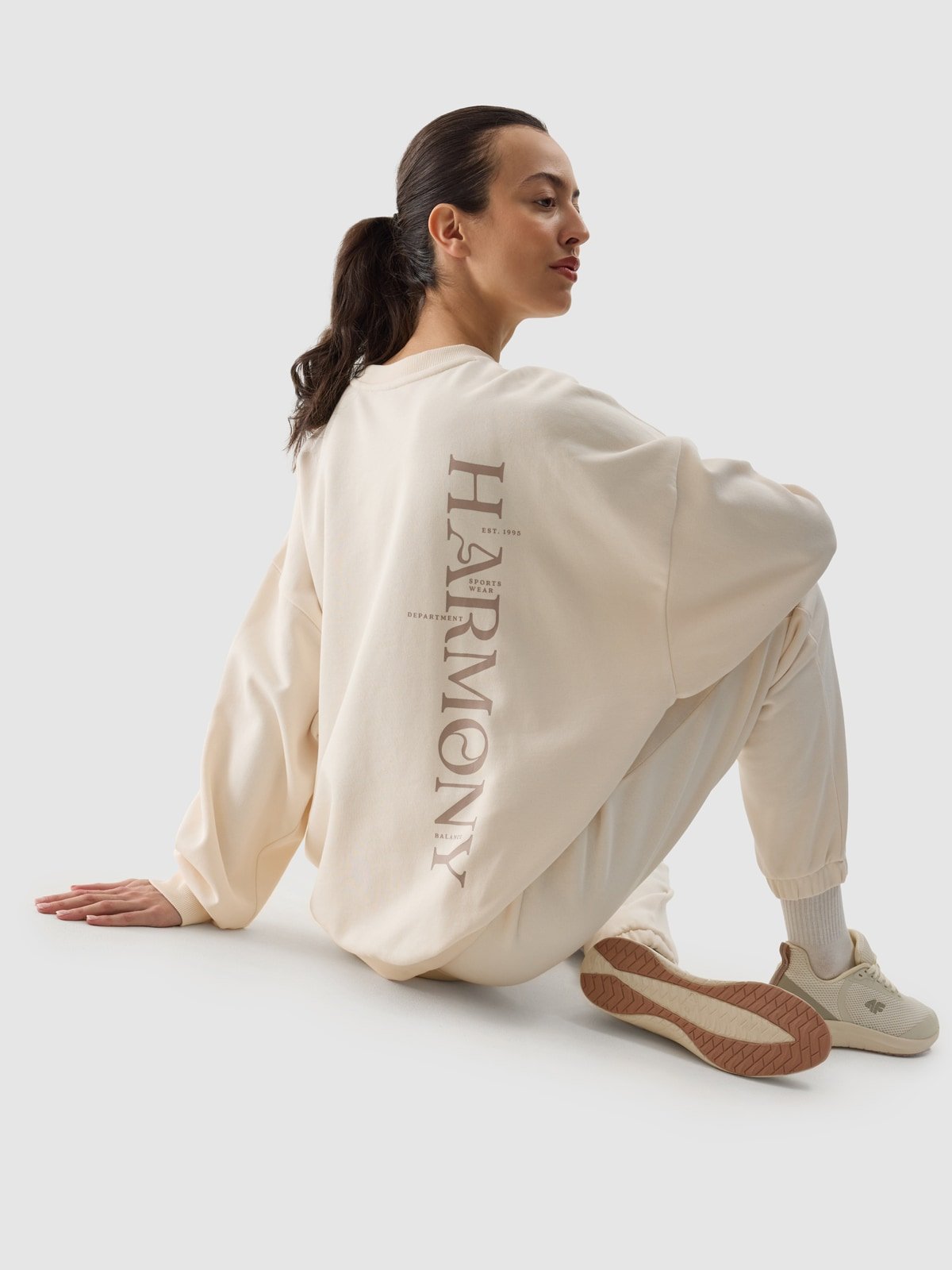 Жіночий спортивний світшот oversize - кремовий