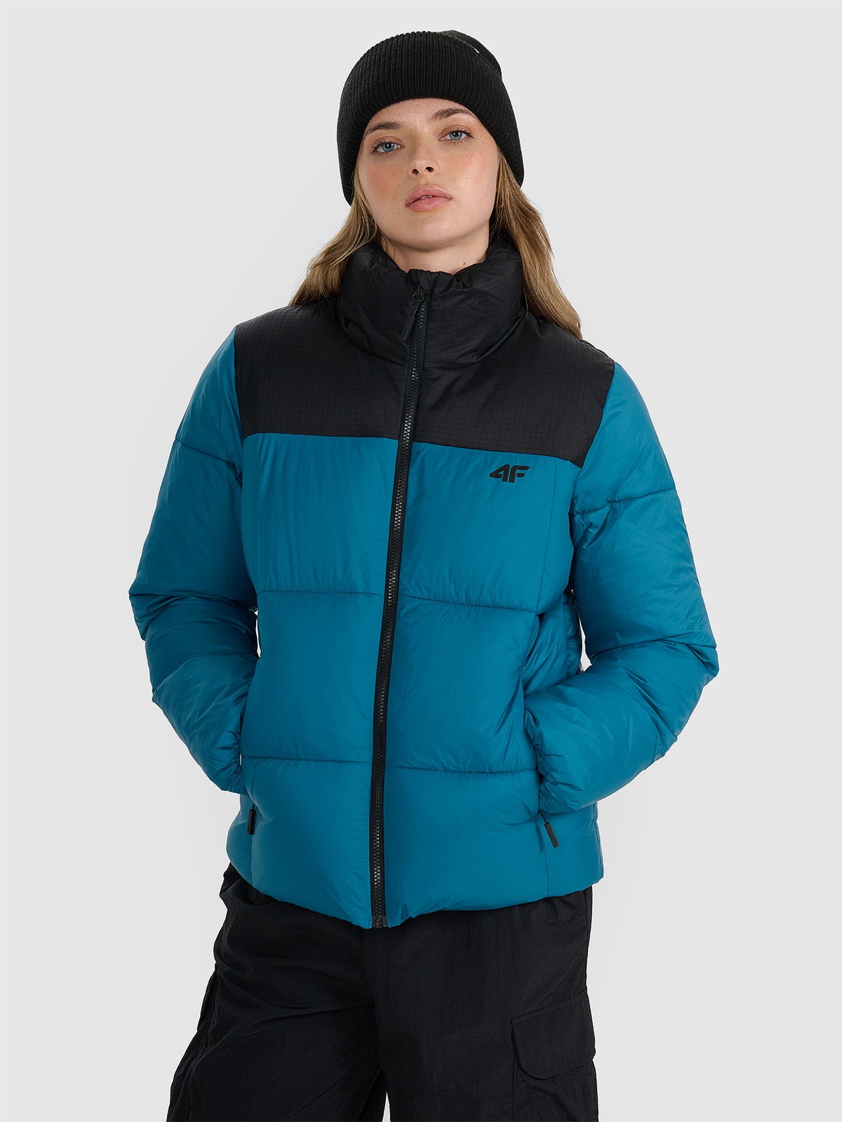 Жіноча пухова куртка із синтетичним наповнювачем - бірюзова