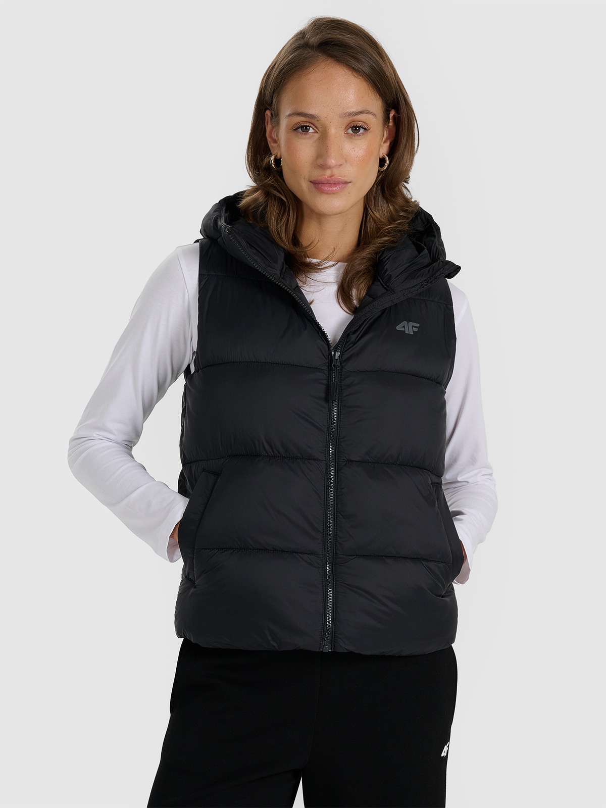 Пуховий жилет з синтетичним наповнювачем жіночий - чорний