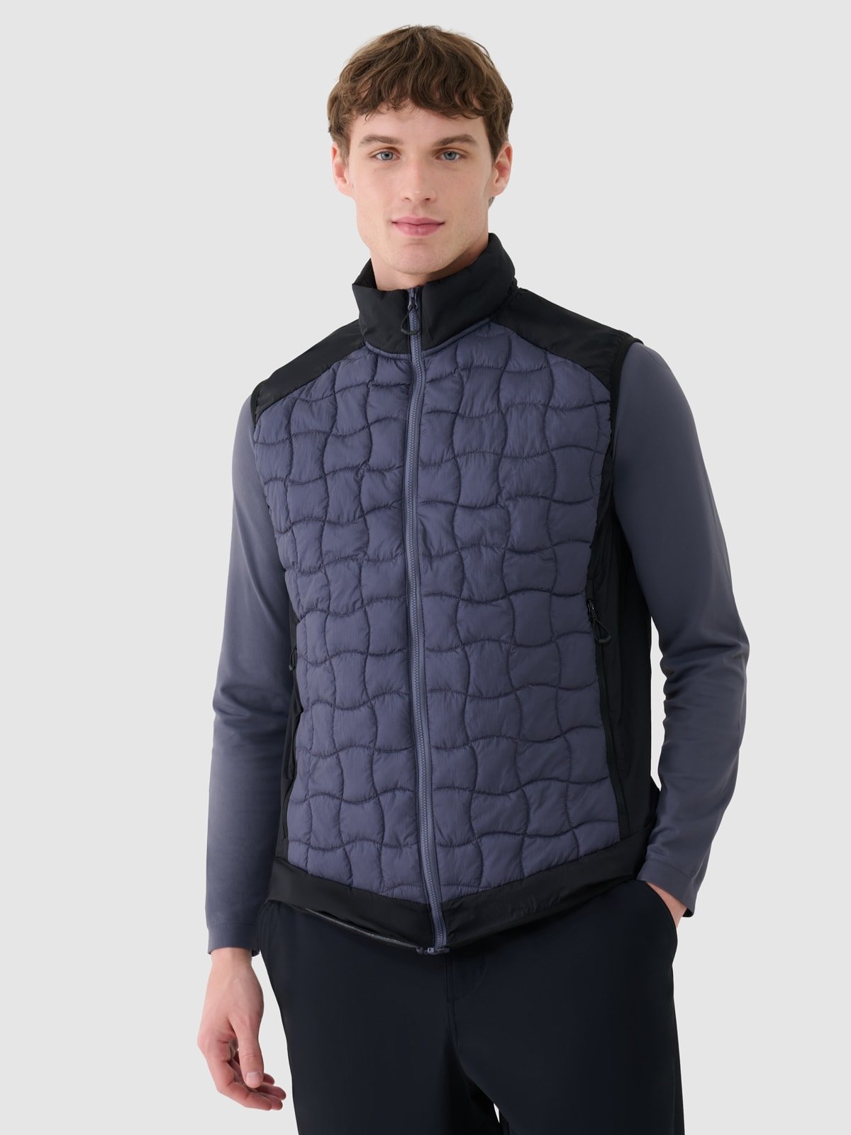 Чоловіча пухова трекінгова жилетка з наповненням Primaloft Black - сірий