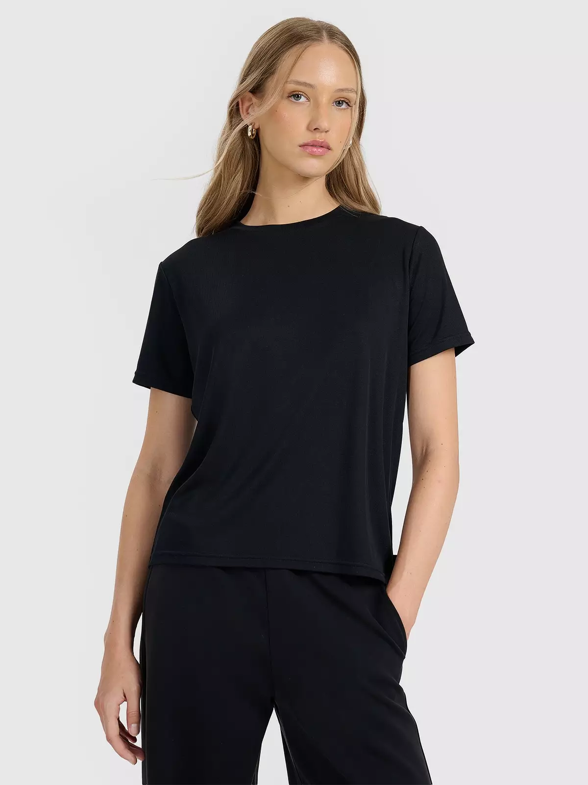 Жіночий футболка з ребристої тканини з модалом - чорна