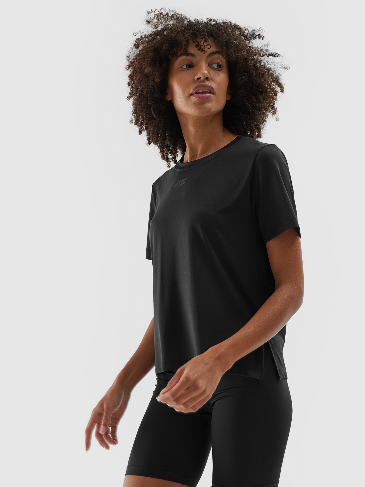 Жіноча швидковисихаюча футболка oversize для тренувань - чорний