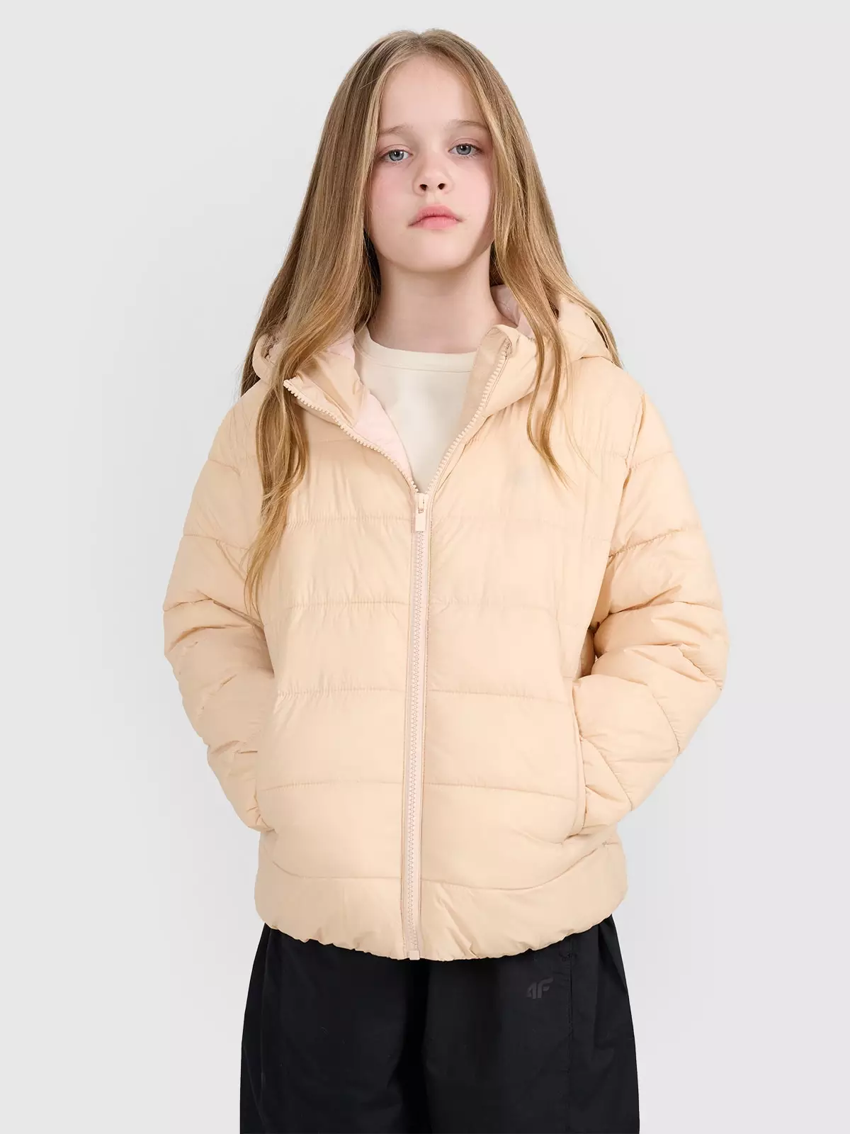 Дівоча пухова куртка з синтетичним наповнювачем - бежева