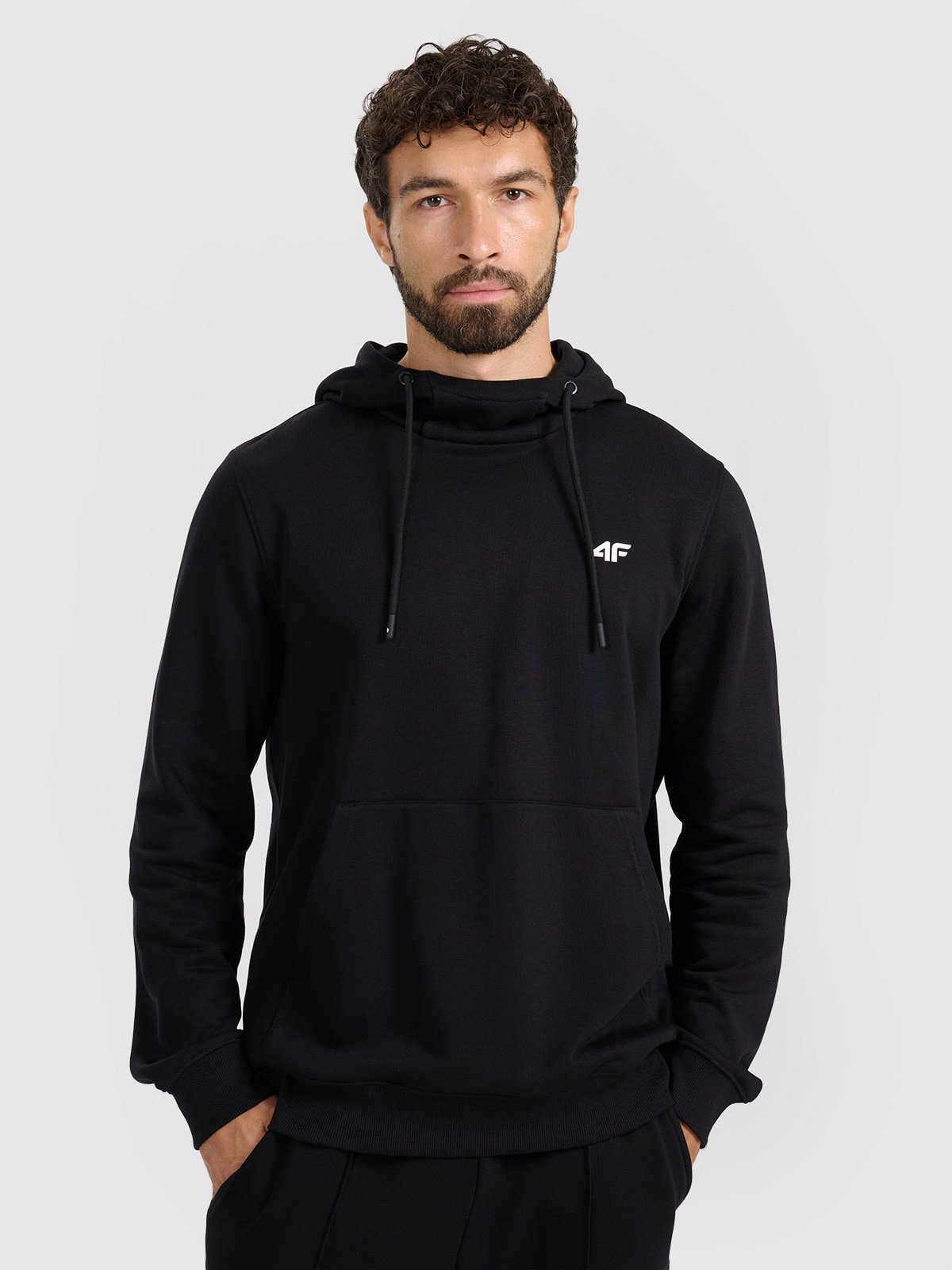 Чоловічий спортивний светр без блискавки з капюшоном - чорний