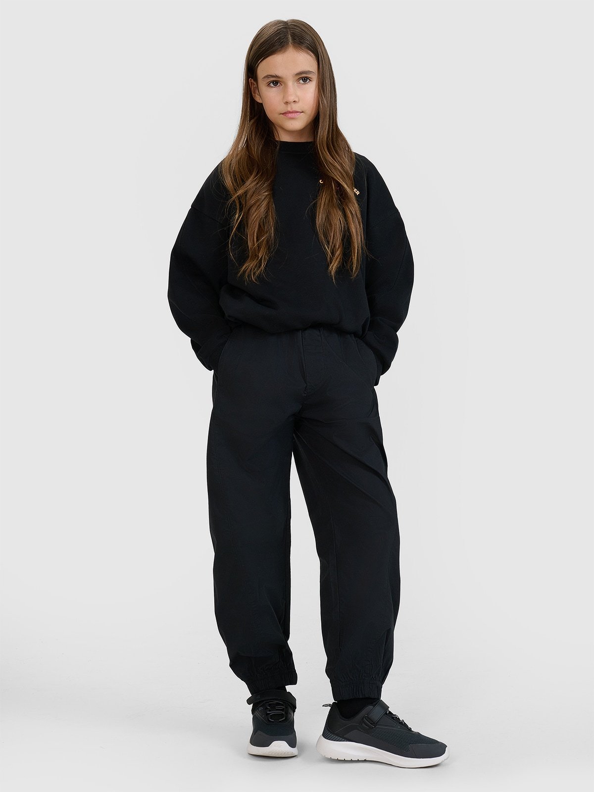 Дівочі повсякденні штани джогери з широкими штанинами - чорні