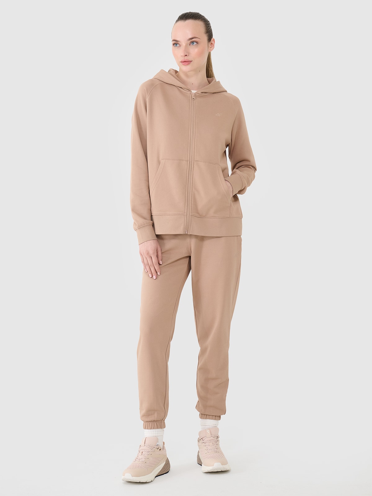 Жіночі спортивні штани джогери - бежевий