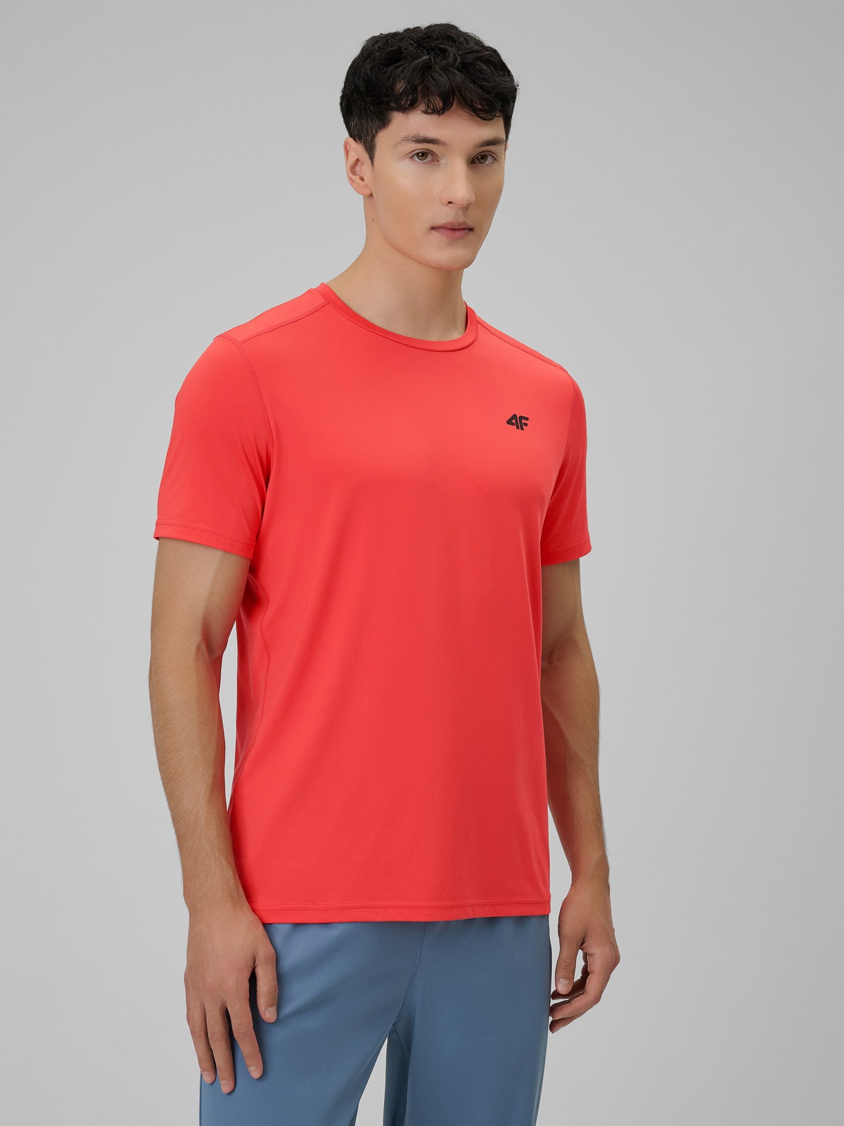 СПОРТИВНА ФУТБОЛКА