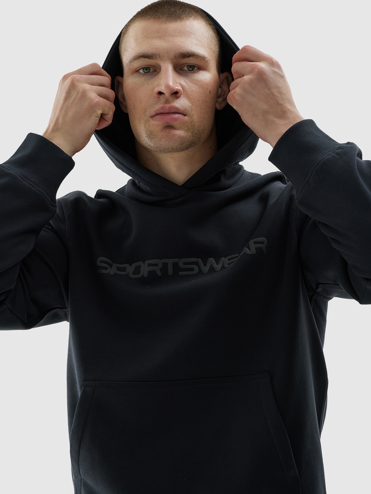 Чоловіче спортивне худі - чорний