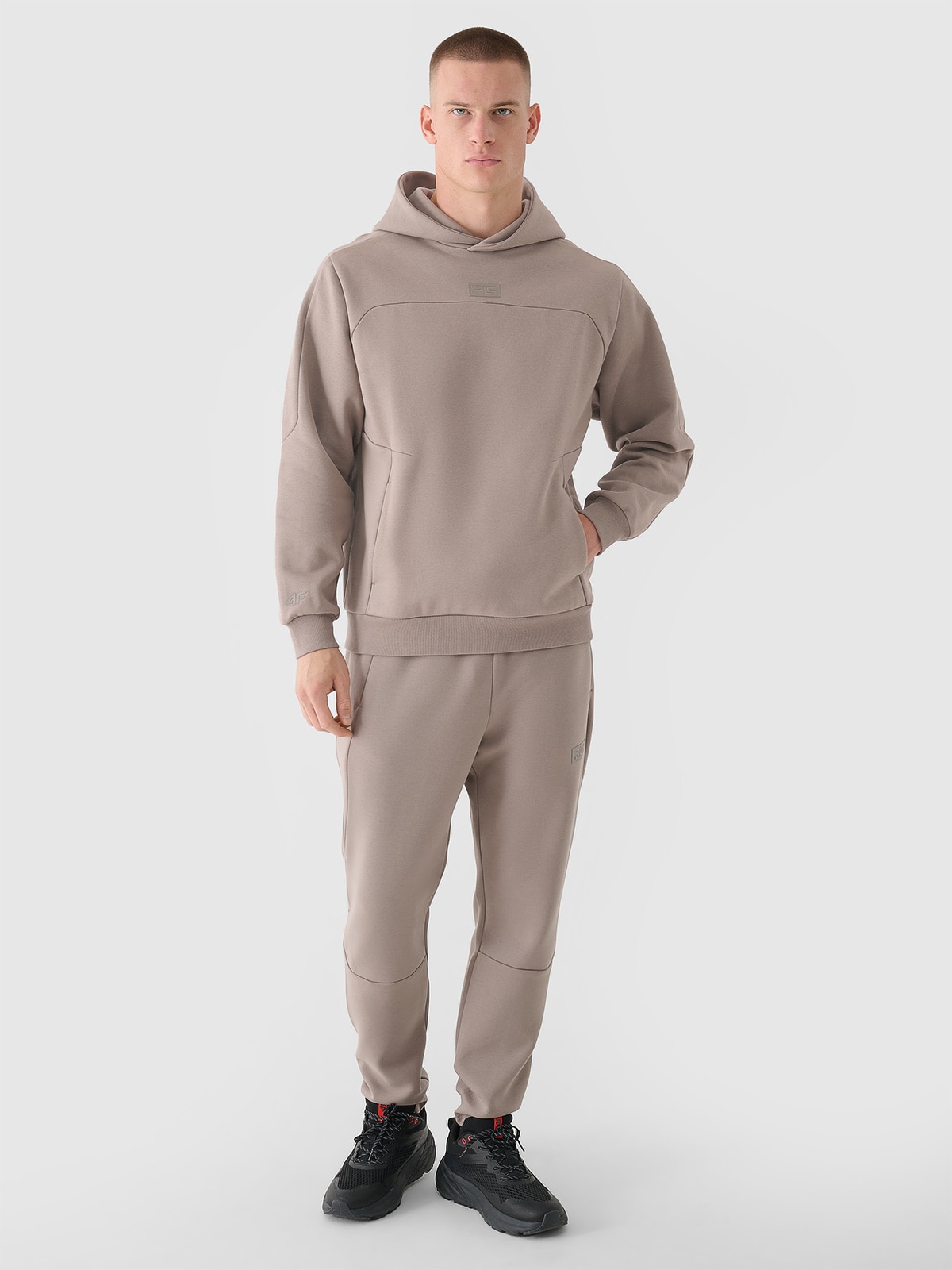 Чоловічі спортивні штани джогери 4F x Robert Lewandowski - хакі